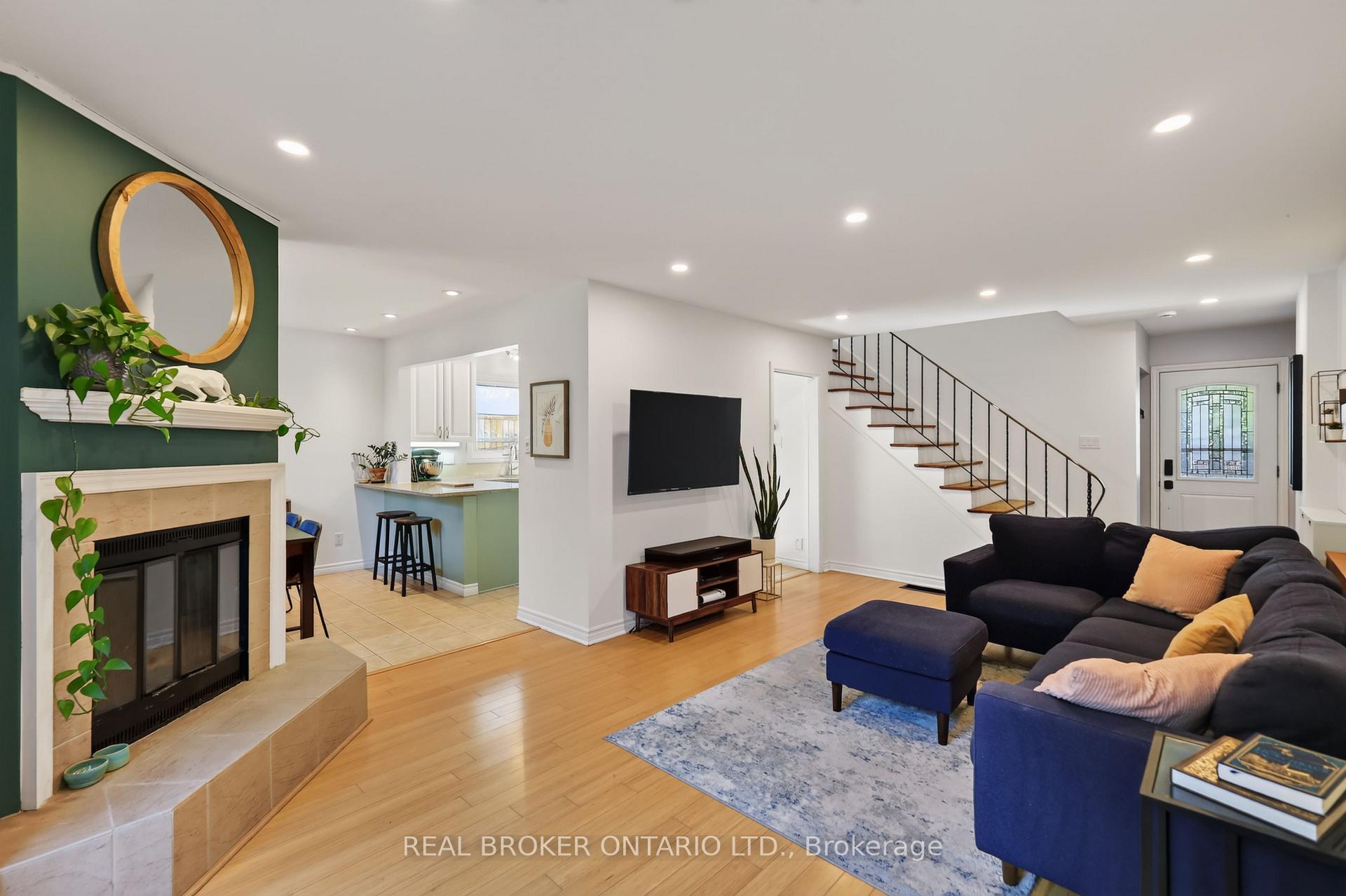 Photo 5 of 37 Jansen Road, Ottawa, Sheahan Estates/Trend Village — HOMEH