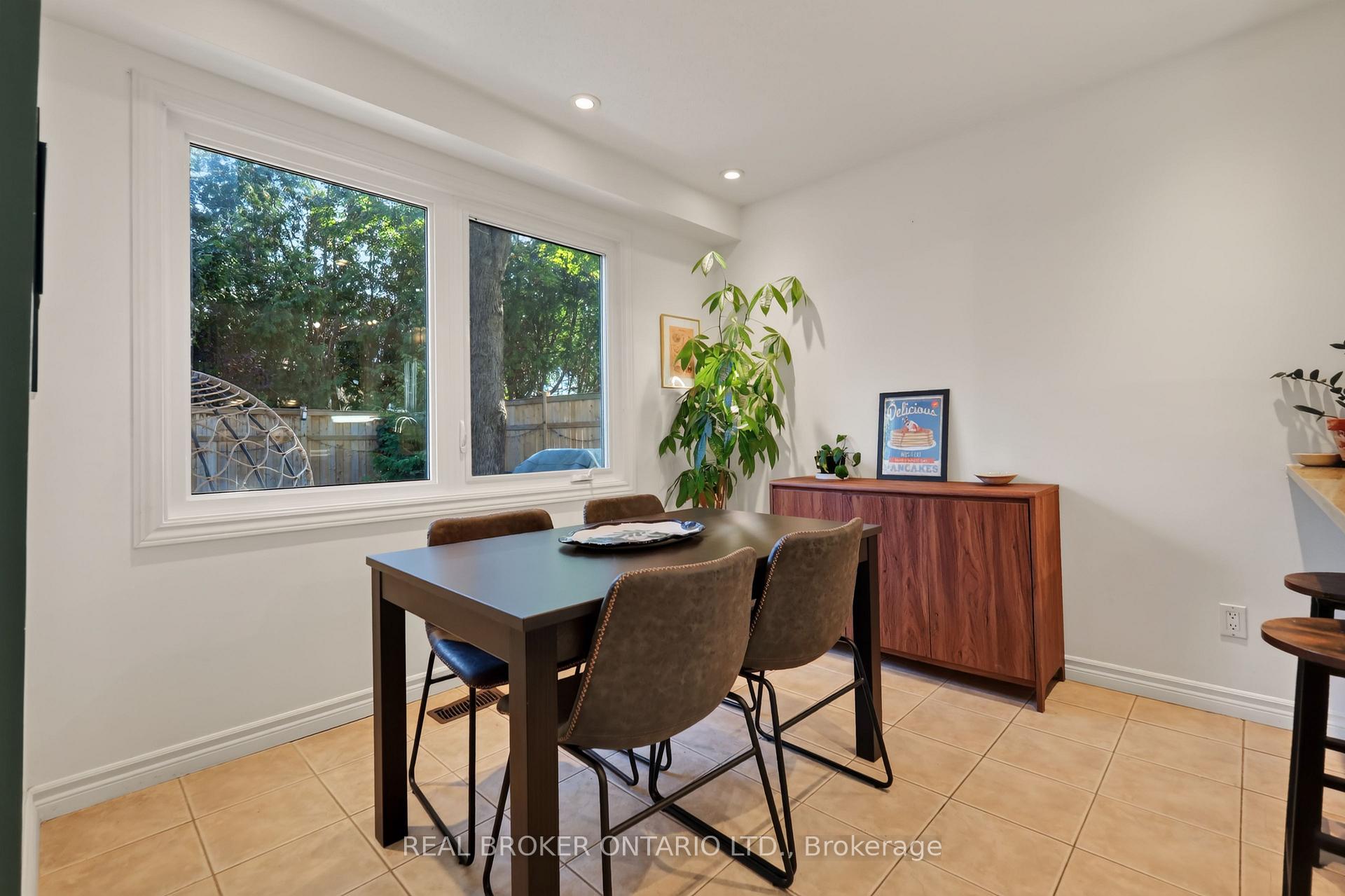 Photo 6 of 37 Jansen Road, Ottawa, Sheahan Estates/Trend Village — HOMEH