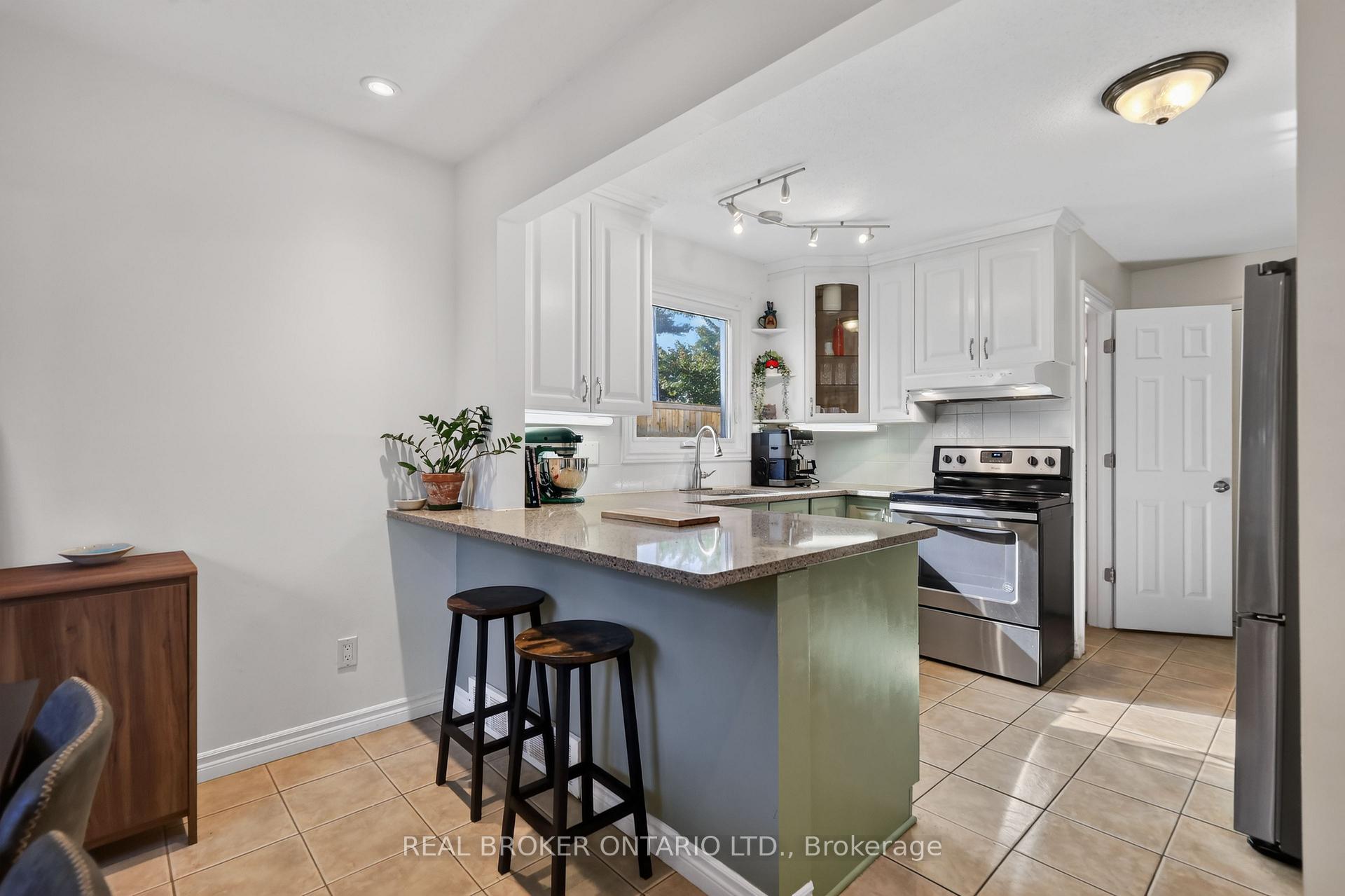 Photo 9 of 37 Jansen Road, Ottawa, Sheahan Estates/Trend Village — HOMEH