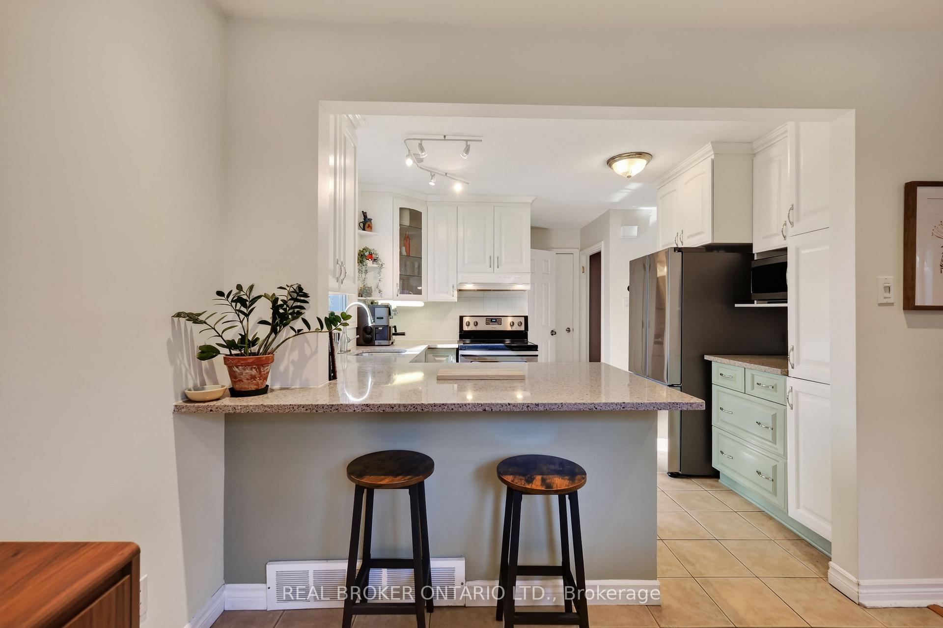 Photo 10 of 37 Jansen Road, Ottawa, Sheahan Estates/Trend Village — HOMEH
