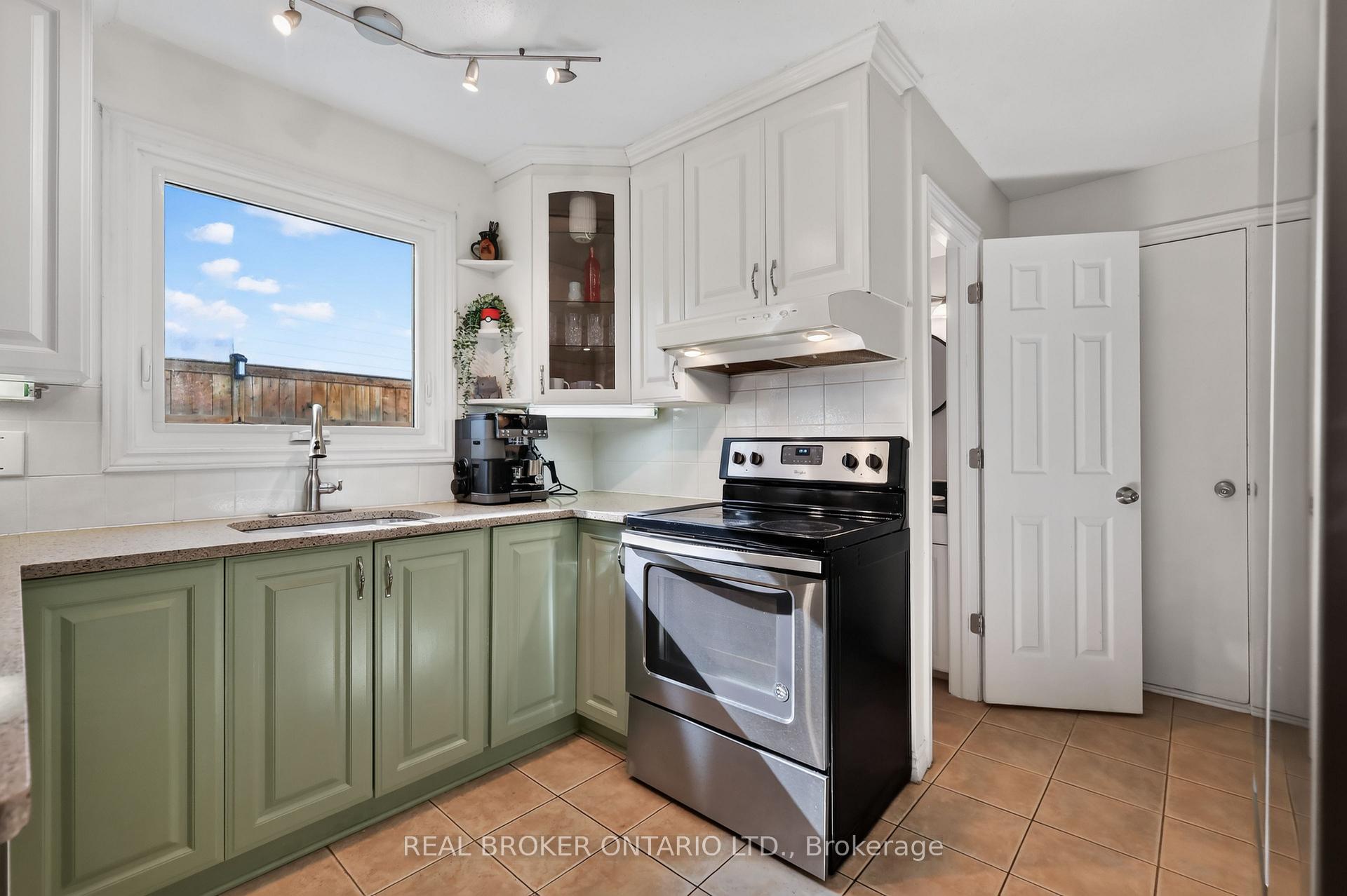 Photo 11 of 37 Jansen Road, Ottawa, Sheahan Estates/Trend Village — HOMEH