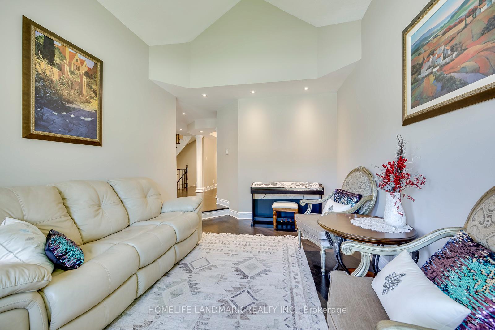 Photo 4 of 1248 Bowman Drive, Oakville, Glen Abbey — HOMEH