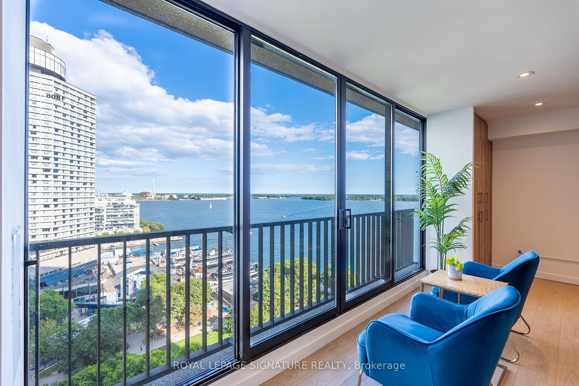Photo of Unit 1806, 33 Harbour Square