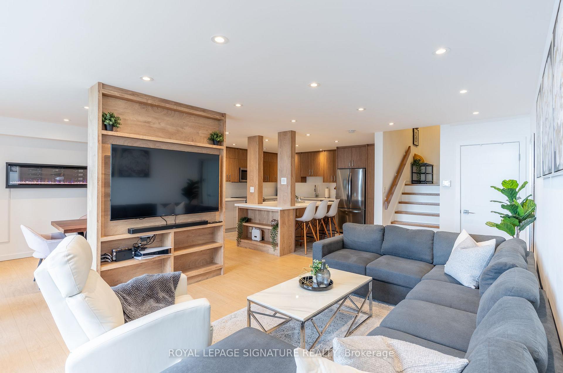 Photo 10 of Unit 1806, 33 Harbour Square, Toronto, Waterfront Communities — HOMEH