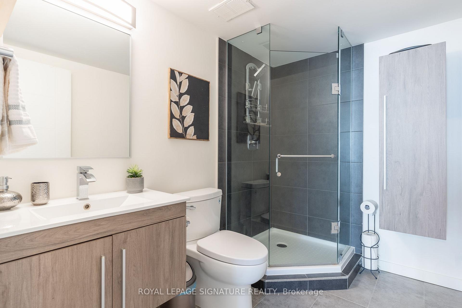 Photo 22 of Unit 1806, 33 Harbour Square, Toronto, Waterfront Communities — HOMEH