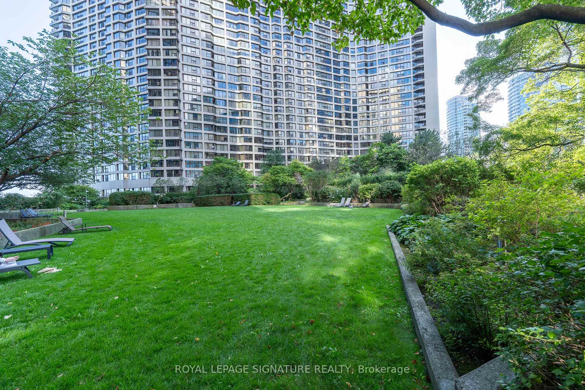 Photo 36 of Unit 1806, 33 Harbour Square, Toronto, Waterfront Communities — HOMEH