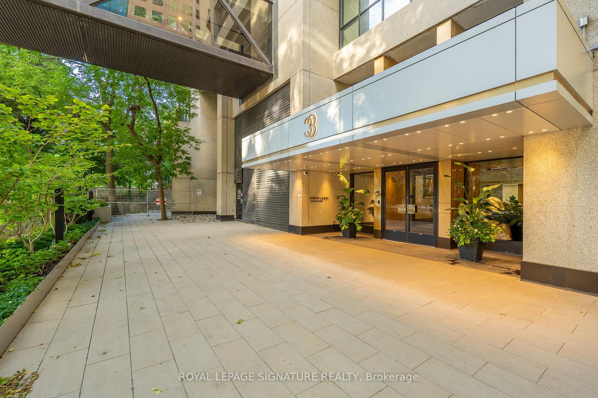 Photo 41 of Unit 1806, 33 Harbour Square, Toronto, Waterfront Communities — HOMEH