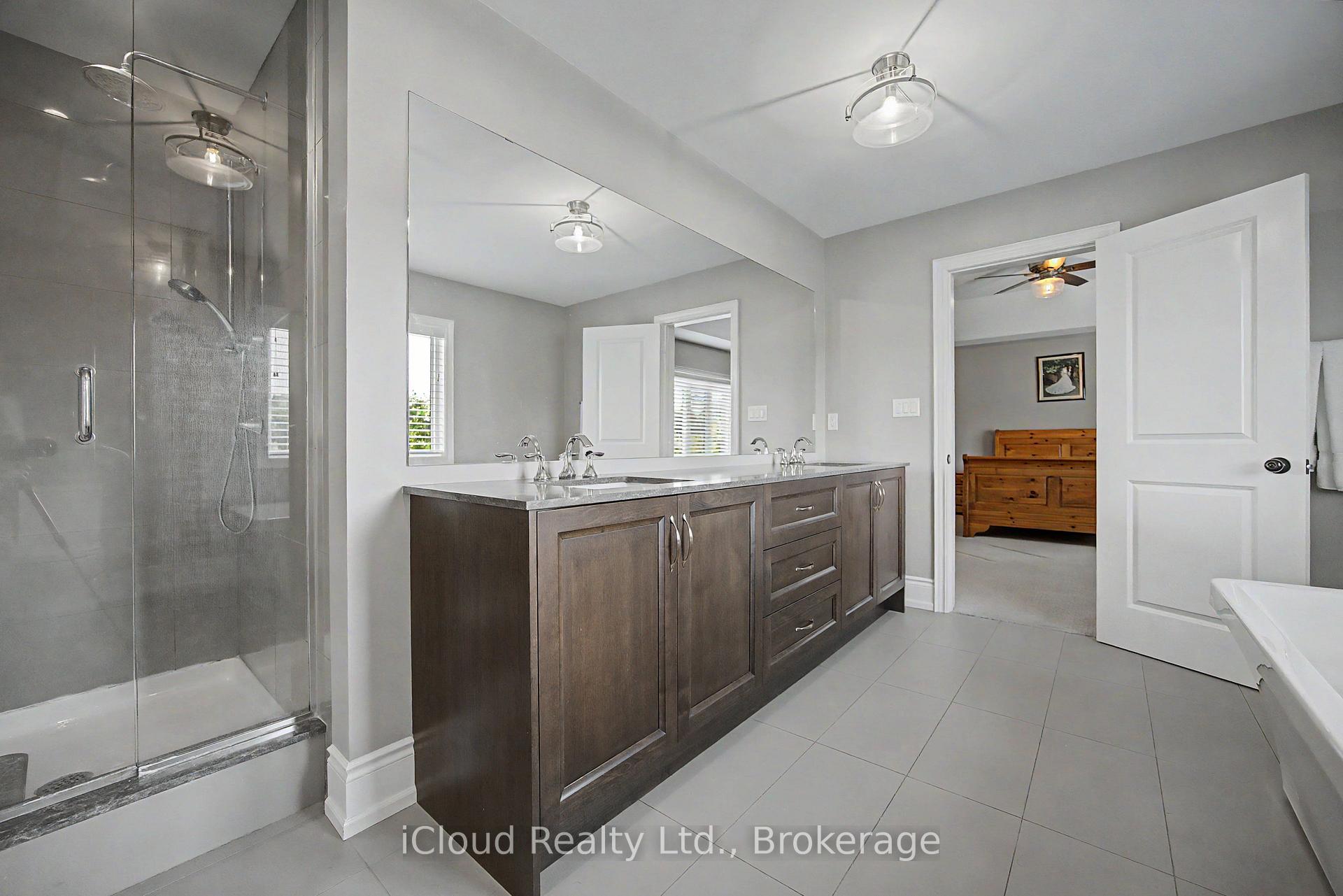 Photo 32 of 47 West Branch Drive, Halton Hills, Georgetown — HOMEH