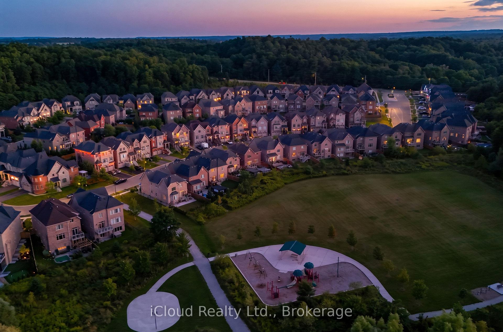 Photo 46 of 47 West Branch Drive, Halton Hills, Georgetown — HOMEH