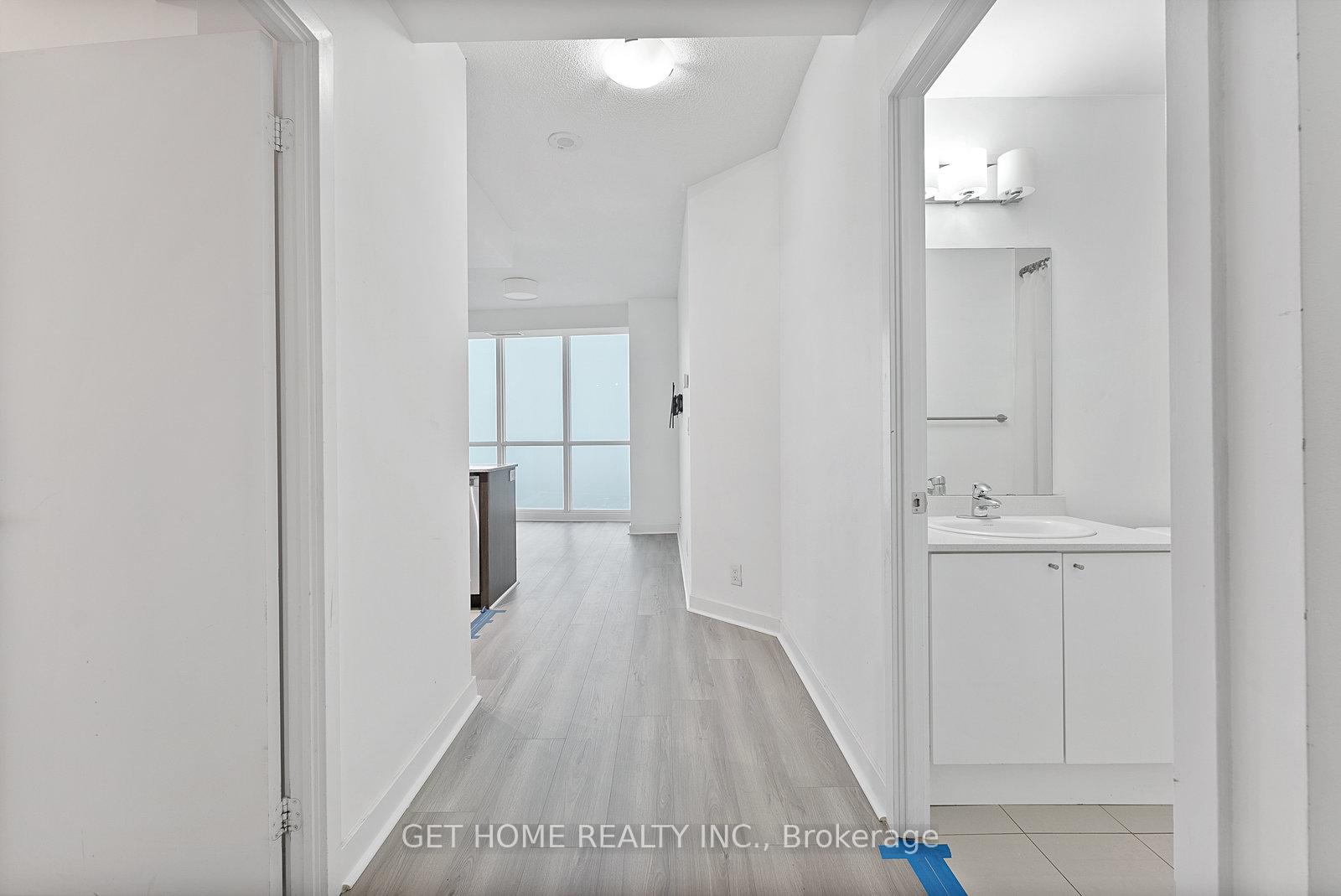 Photo 3 of Unit 2005, 3985 Grand Park Drive, Mississauga, City Centre — HOMEH