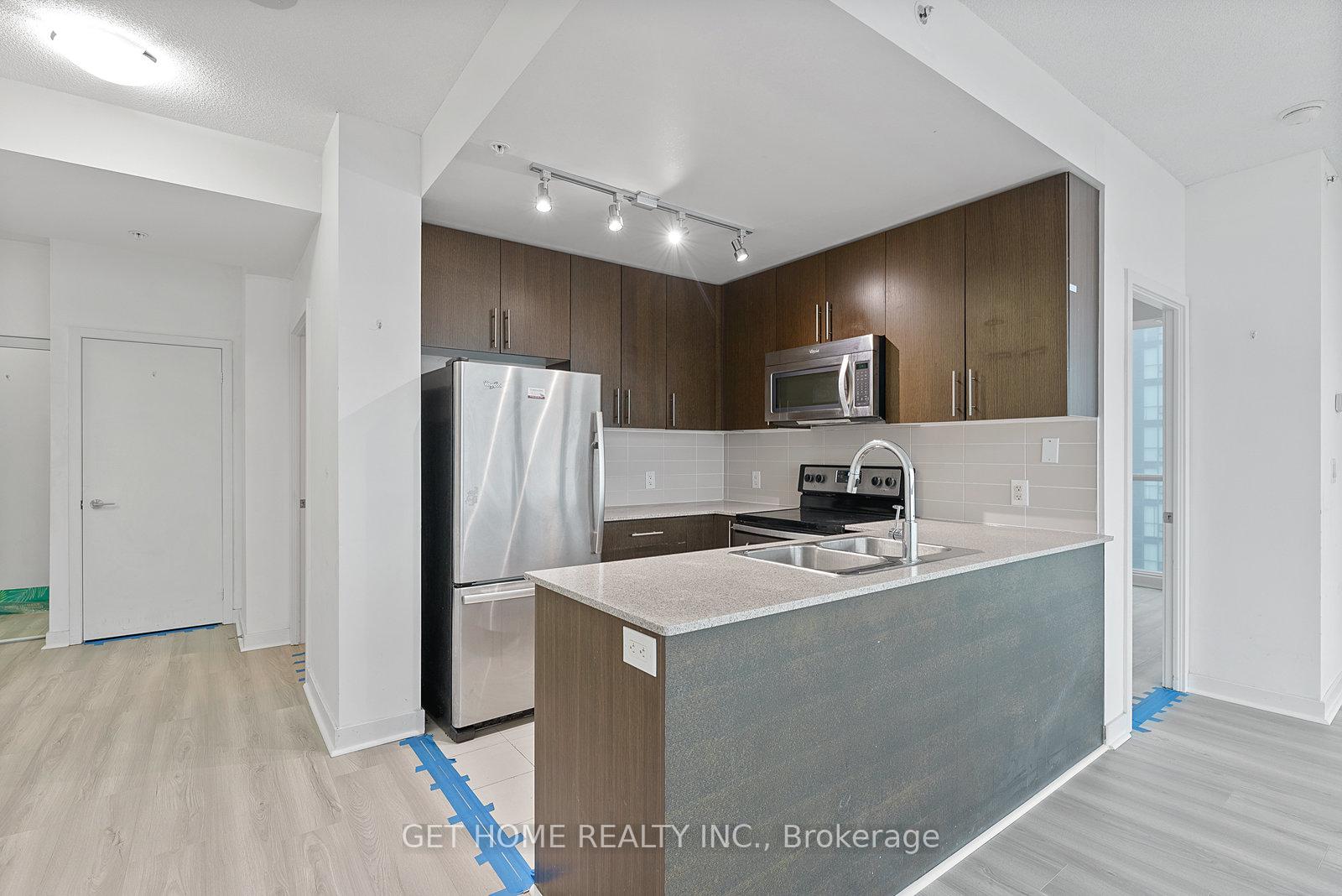 Photo 7 of Unit 2005, 3985 Grand Park Drive, Mississauga, City Centre — HOMEH