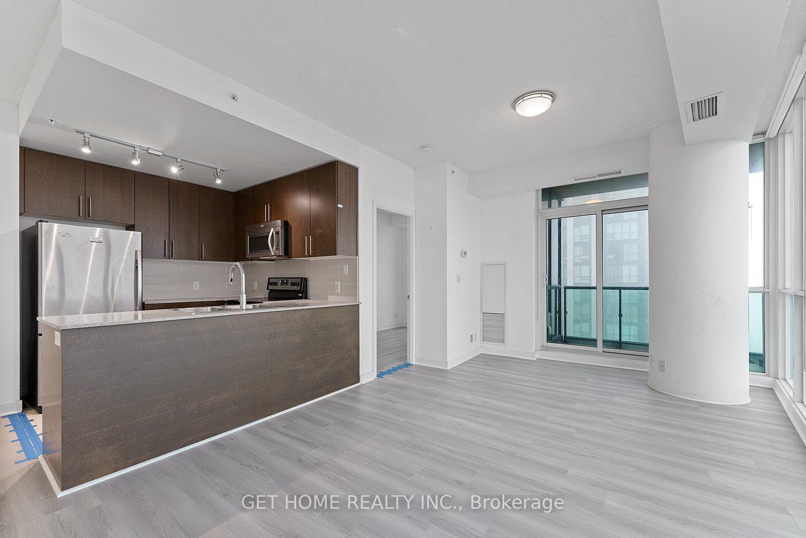 Photo 11 of Unit 2005, 3985 Grand Park Drive, Mississauga, City Centre — HOMEH