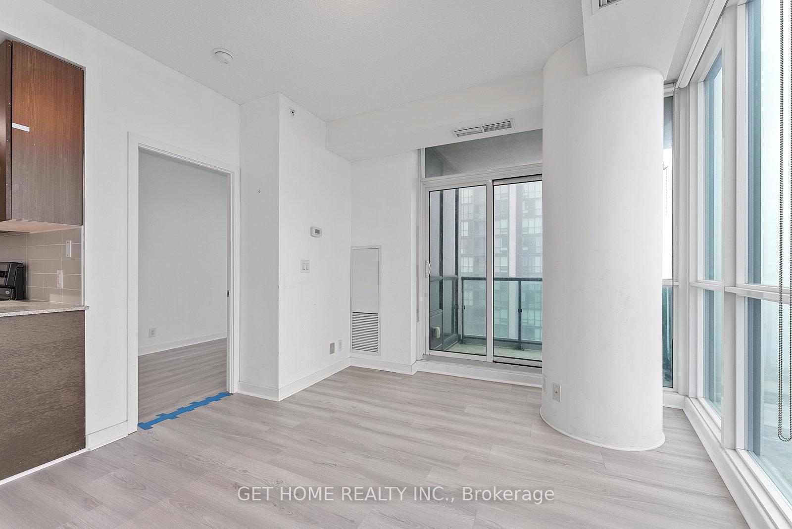 Photo 13 of Unit 2005, 3985 Grand Park Drive, Mississauga, City Centre — HOMEH