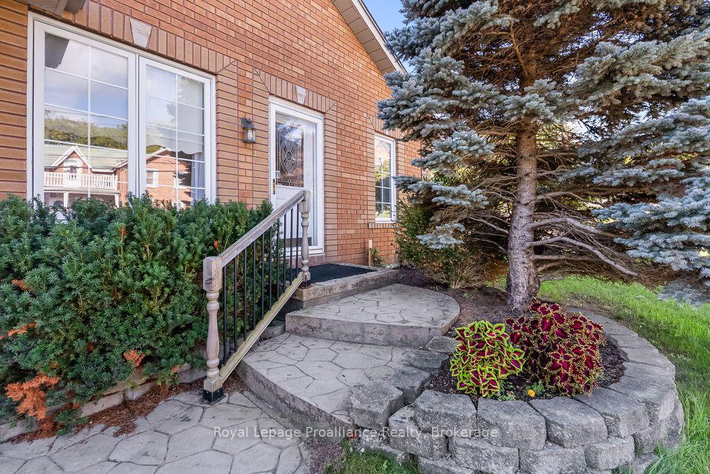 Photo 5 of 95 Mill Street, Quinte West, Frankford Ward — HOMEH