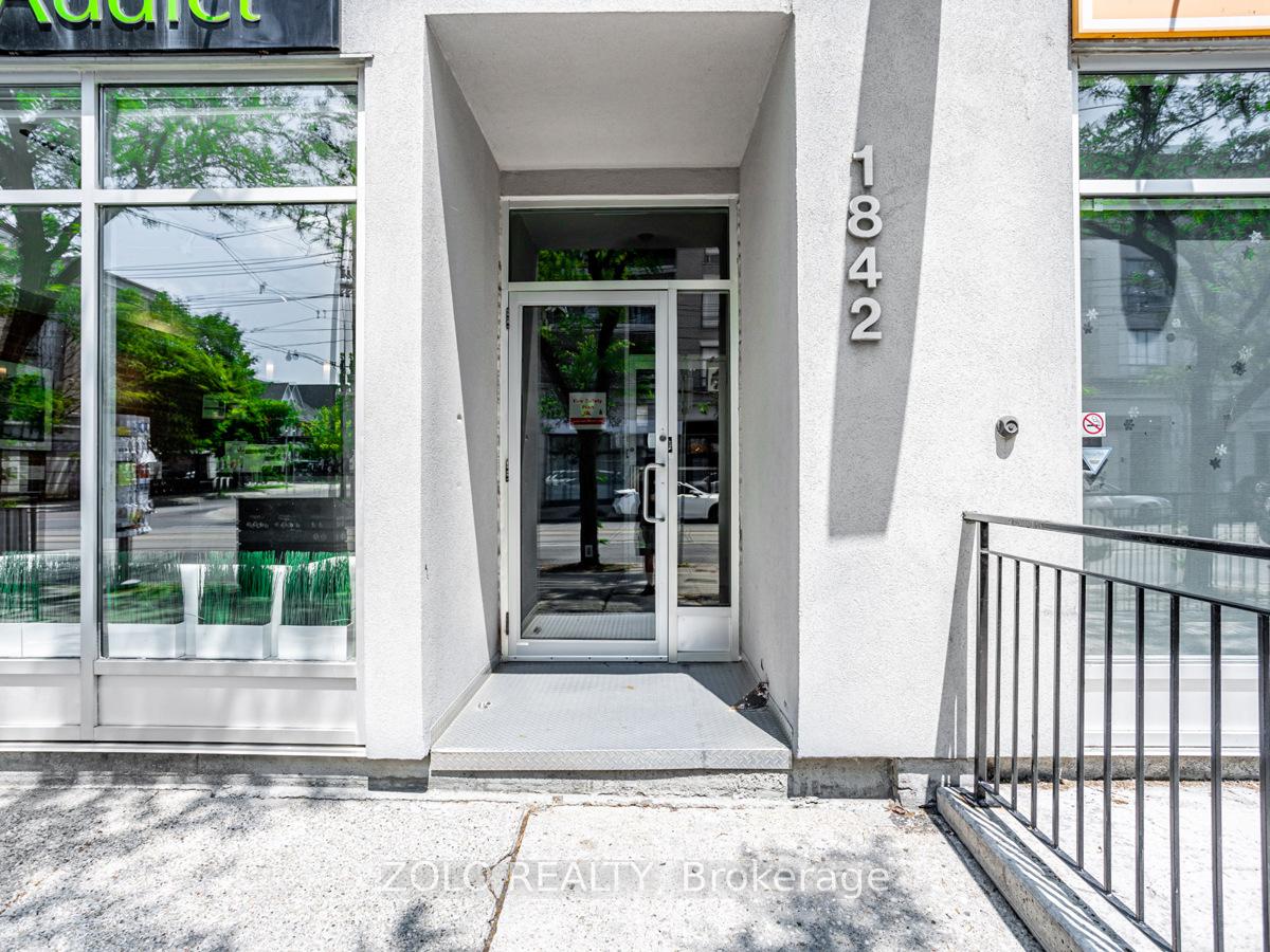 Photo 2 of Unit 304, 1842 Queen Street E, Toronto, The Beaches — HOMEH