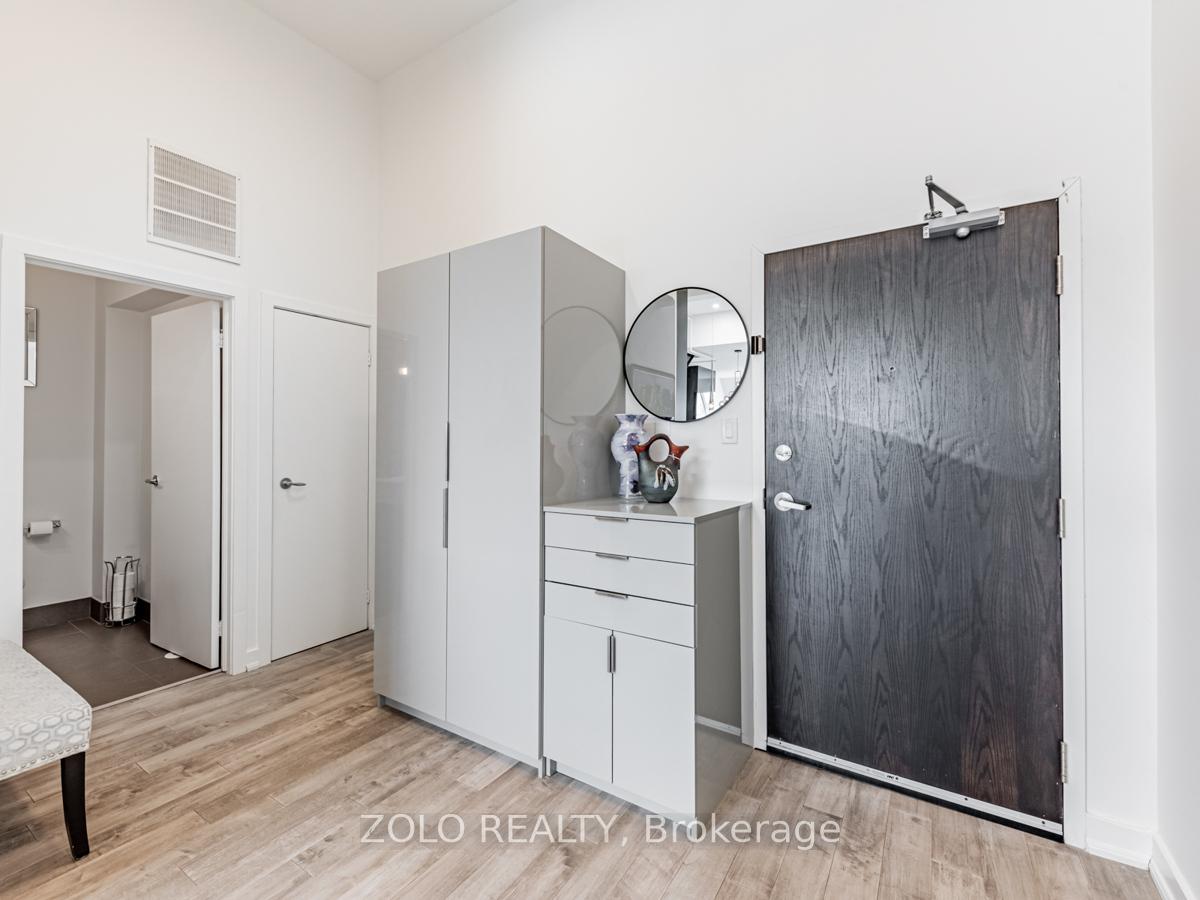 Photo 3 of Unit 304, 1842 Queen Street E, Toronto, The Beaches — HOMEH