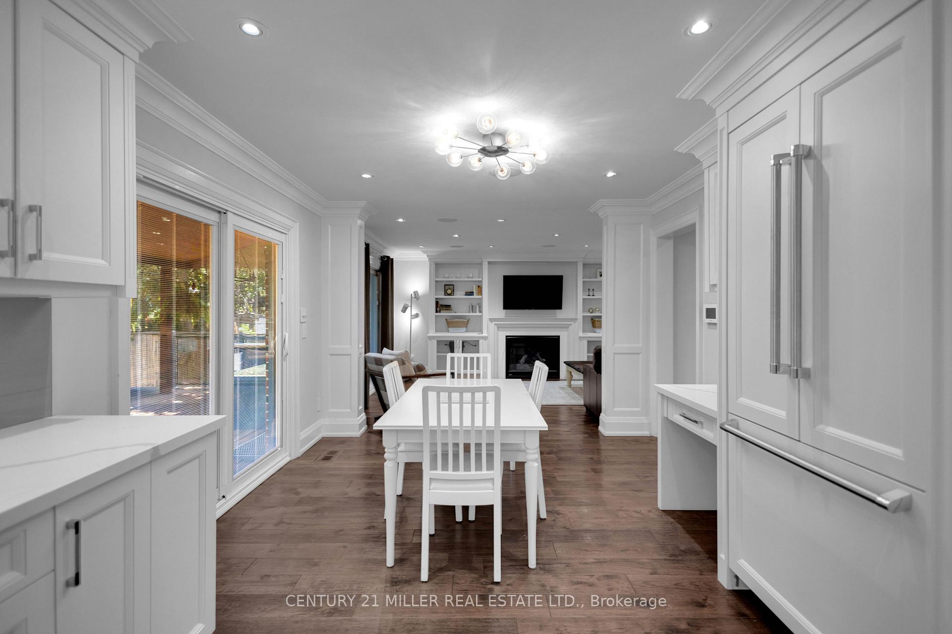 Photo 12 of 21 Neiltree Court, Etobicoke, Markland Wood — HOMEH