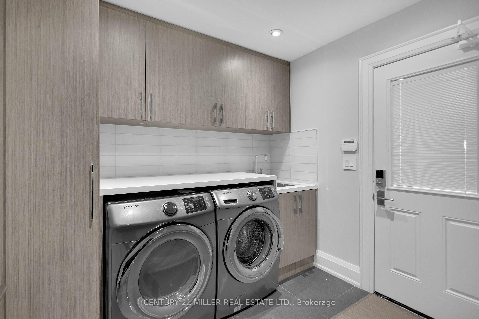 Photo 18 of 21 Neiltree Court, Etobicoke, Markland Wood — HOMEH