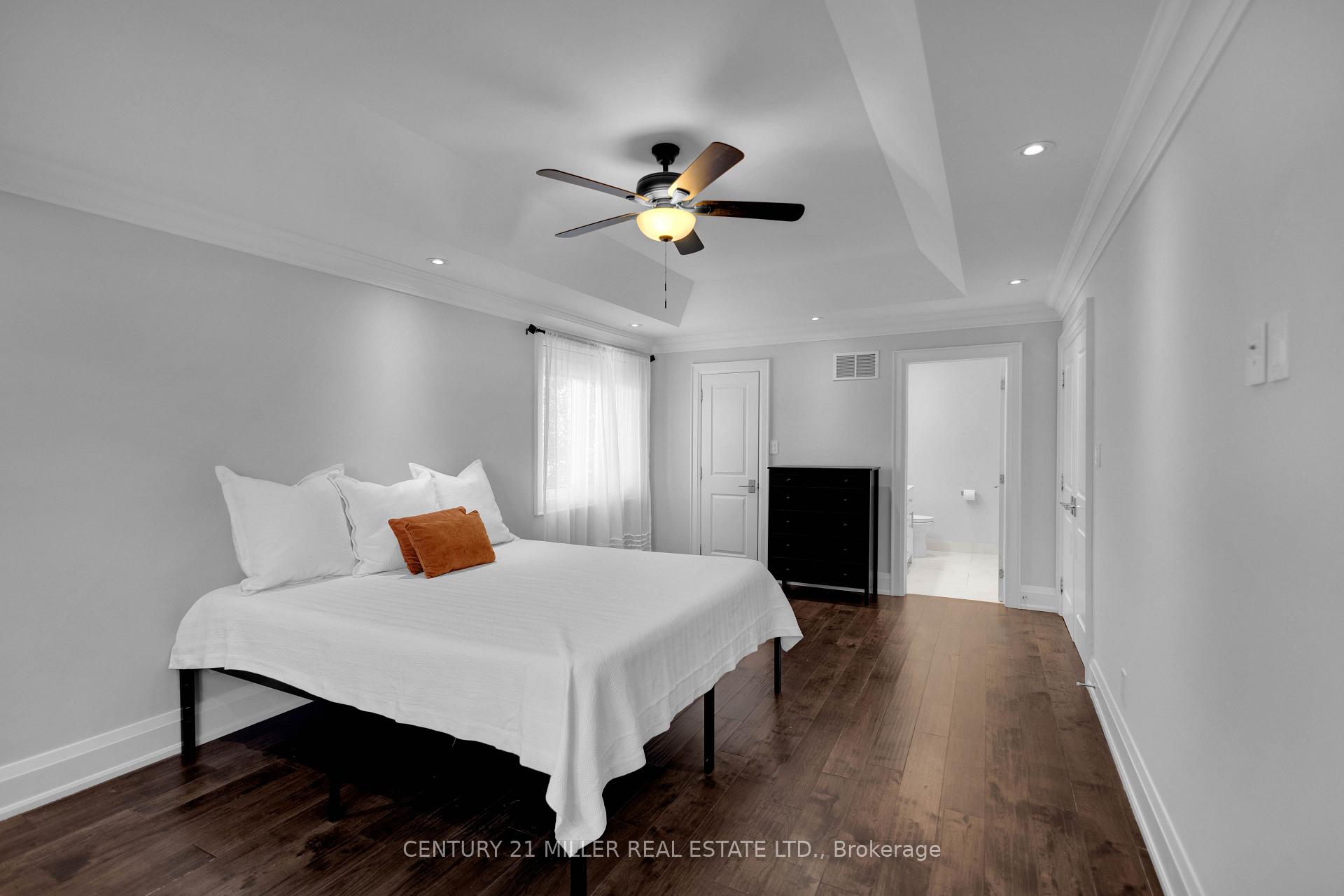 Photo 19 of 21 Neiltree Court, Etobicoke, Markland Wood — HOMEH