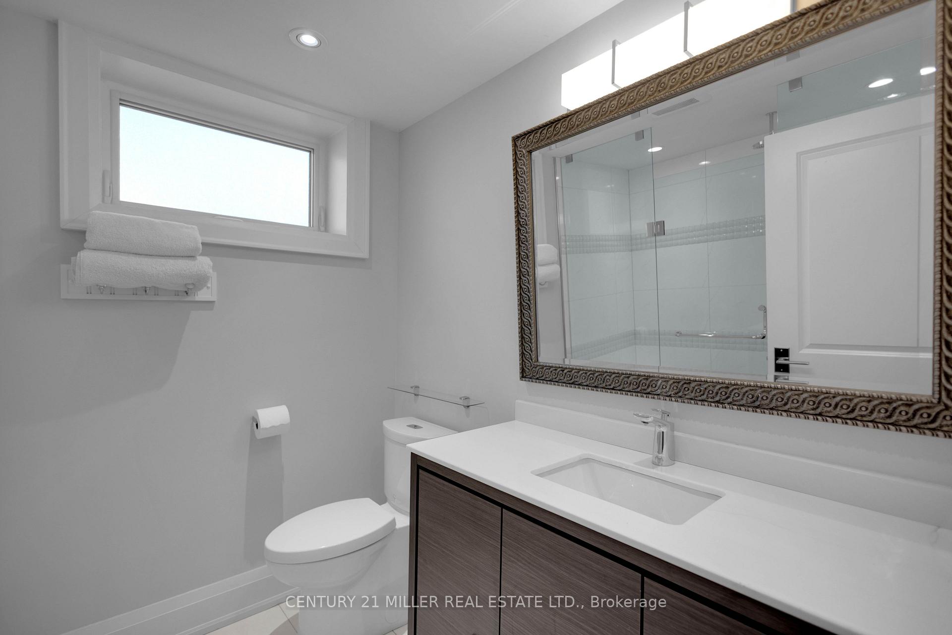 Photo 32 of 21 Neiltree Court, Etobicoke, Markland Wood — HOMEH