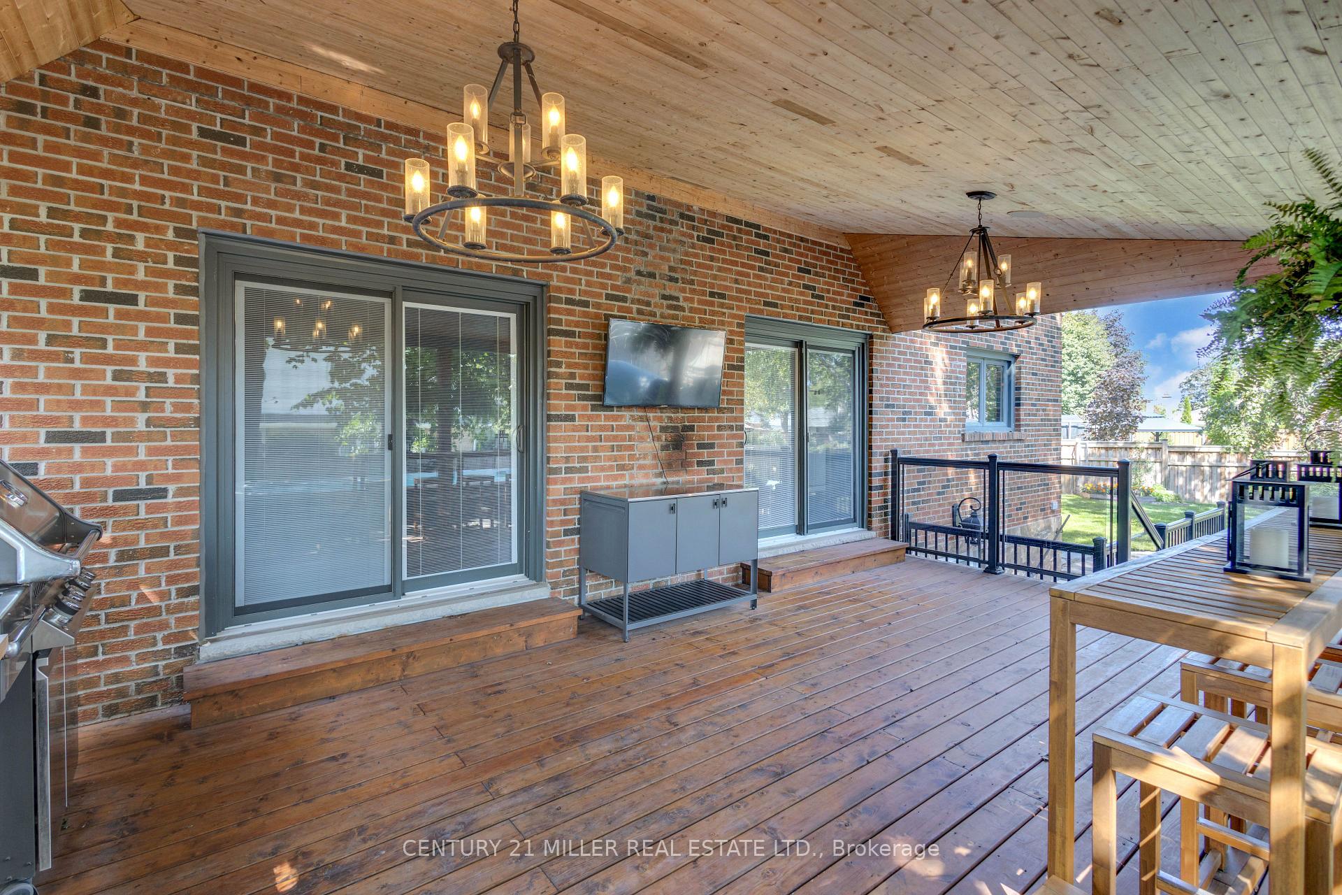 Photo 33 of 21 Neiltree Court, Etobicoke, Markland Wood — HOMEH