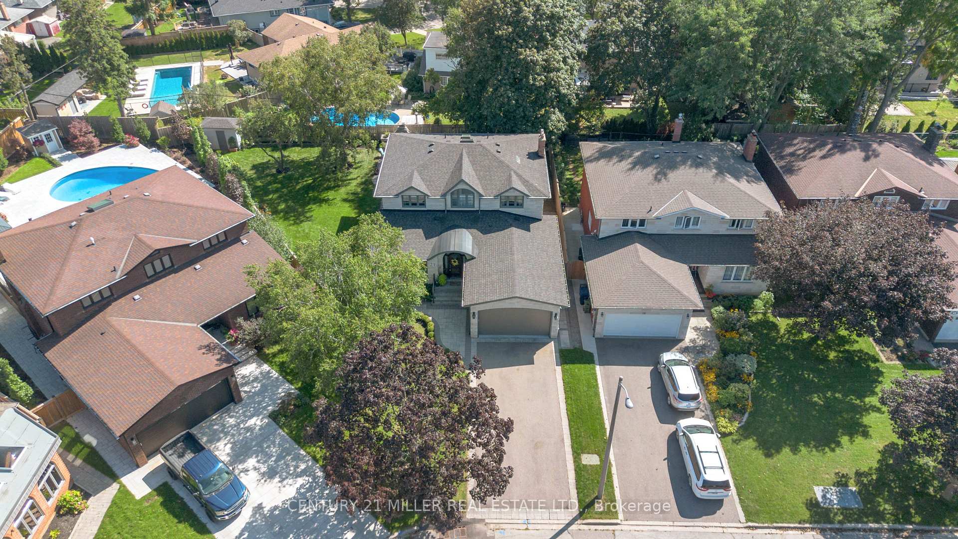 Photo 41 of 21 Neiltree Court, Etobicoke, Markland Wood — HOMEH