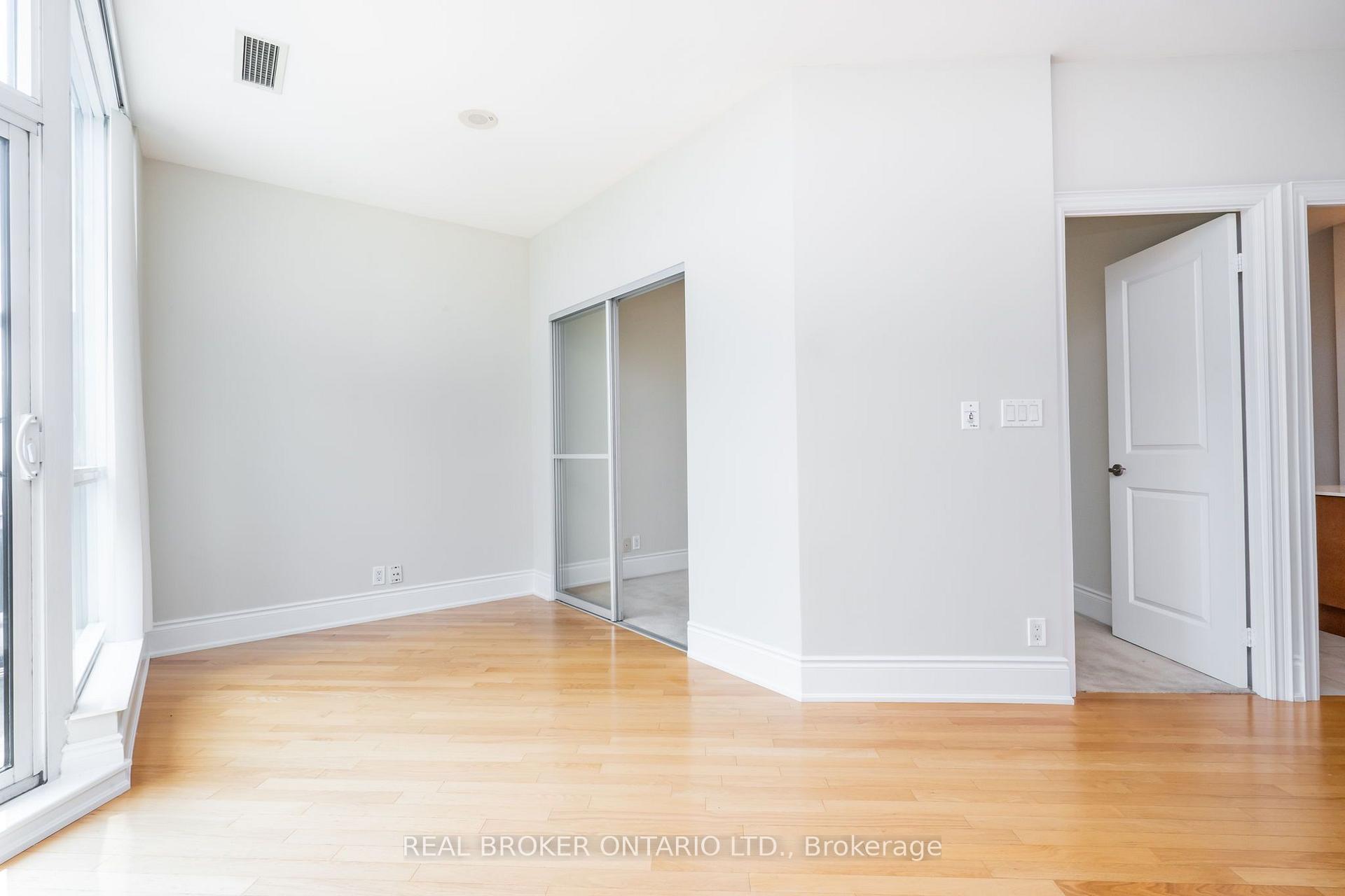 Photo 7 of Unit PH208, 18 Harding Boulevard, Richmond Hill, Harding — HOMEH