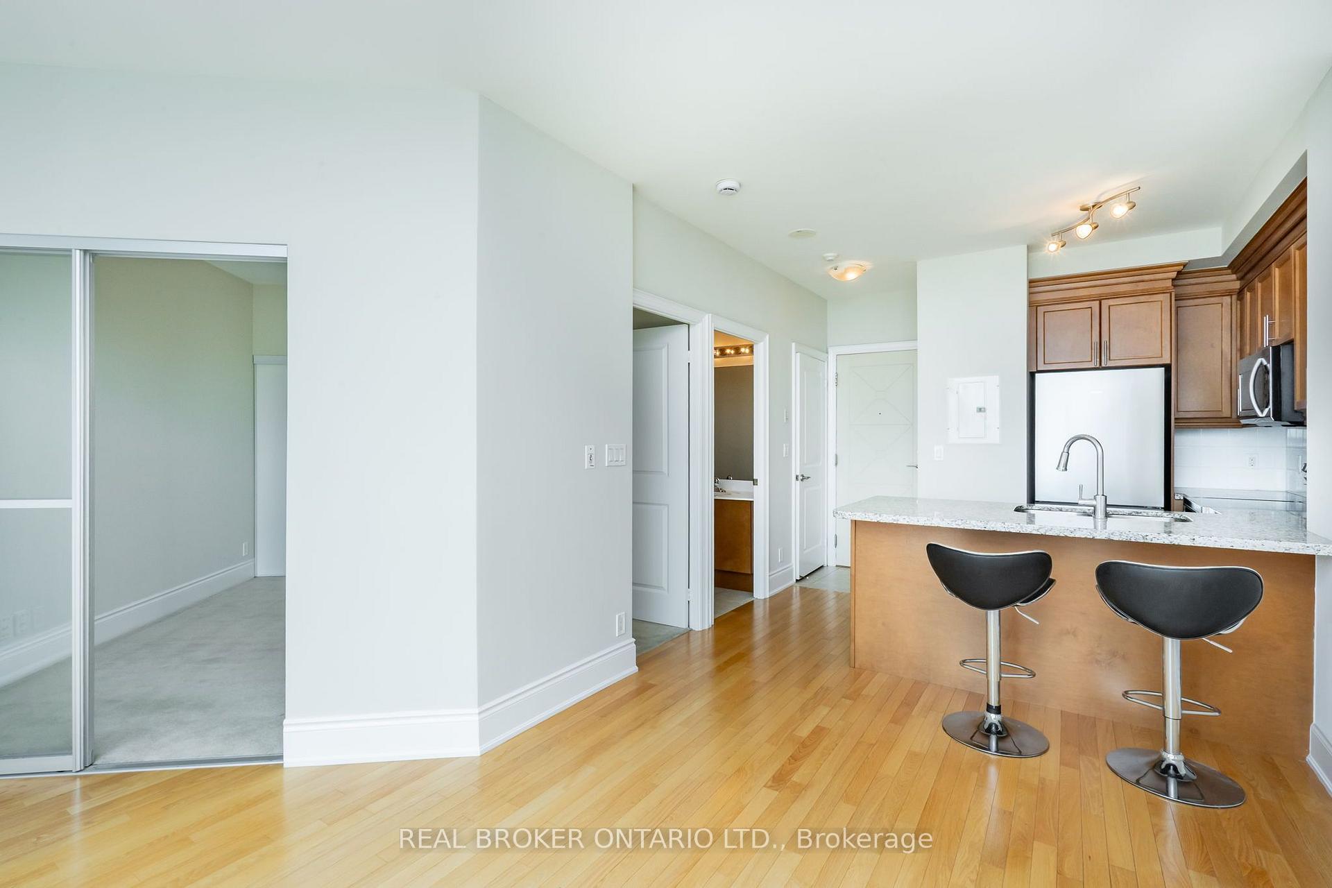 Photo 8 of Unit PH208, 18 Harding Boulevard, Richmond Hill, Harding — HOMEH