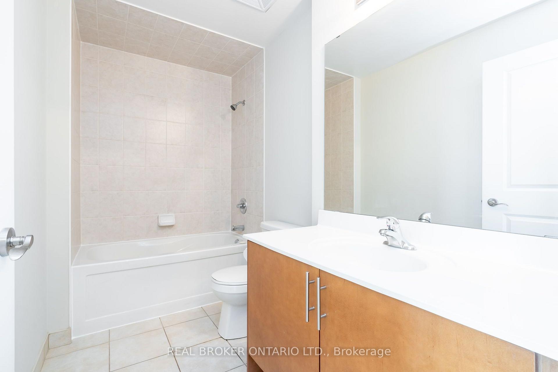 Photo 9 of Unit PH208, 18 Harding Boulevard, Richmond Hill, Harding — HOMEH