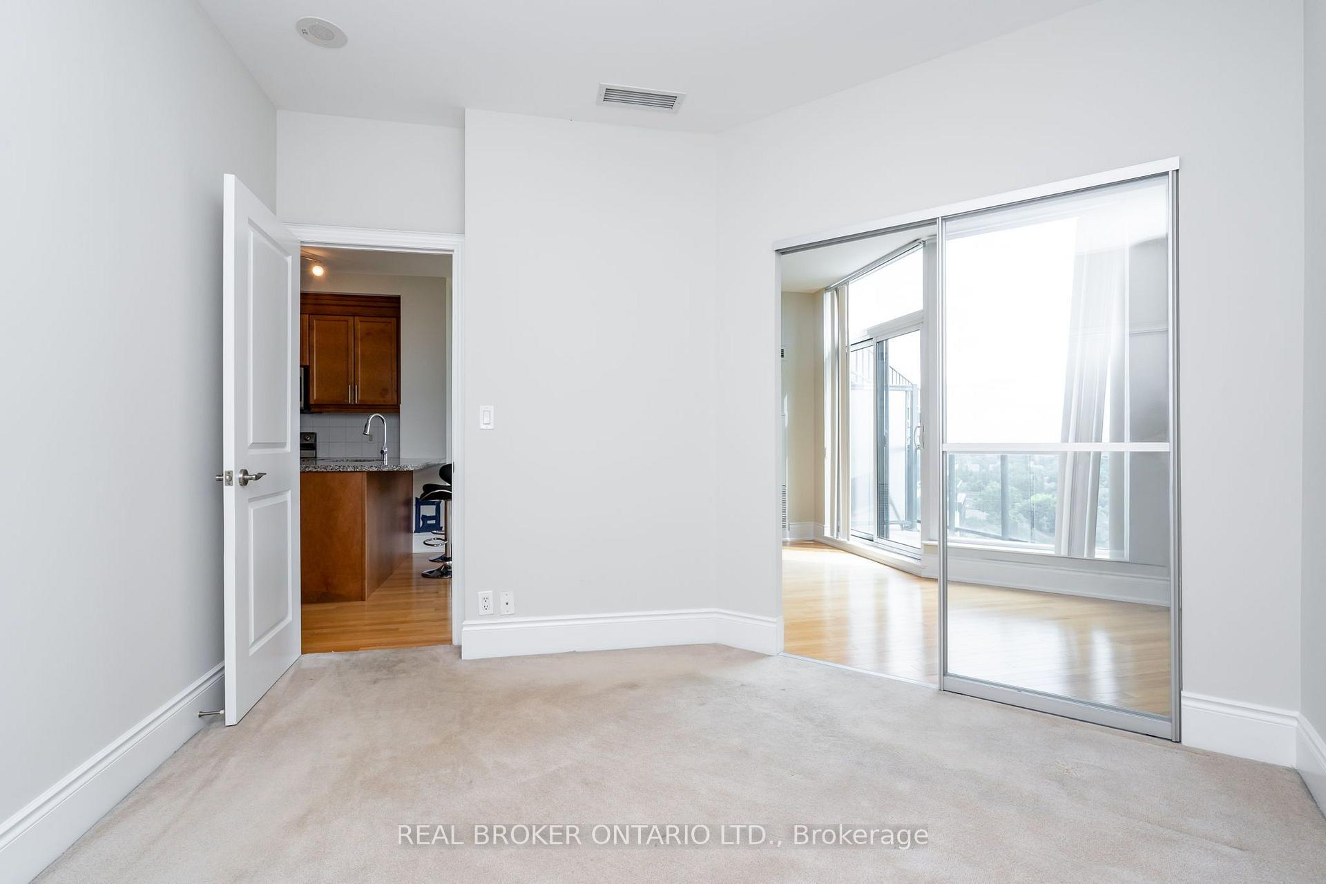 Photo 12 of Unit PH208, 18 Harding Boulevard, Richmond Hill, Harding — HOMEH