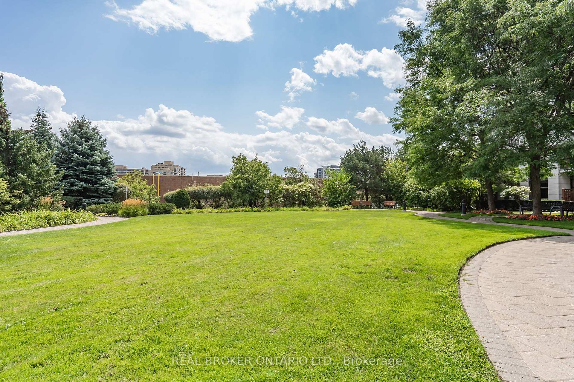 Photo 23 of Unit PH208, 18 Harding Boulevard, Richmond Hill, Harding — HOMEH
