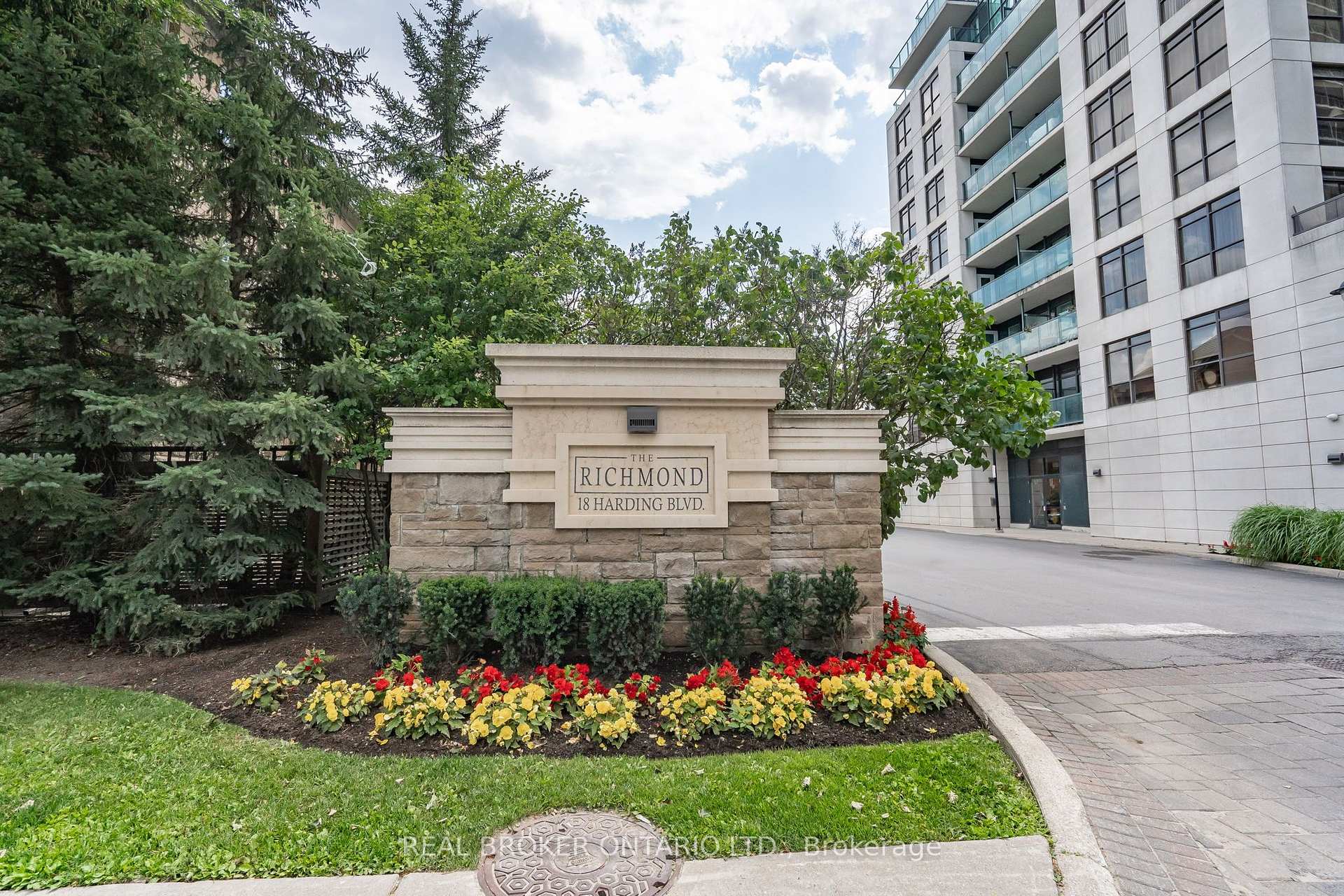 Photo 24 of Unit PH208, 18 Harding Boulevard, Richmond Hill, Harding — HOMEH