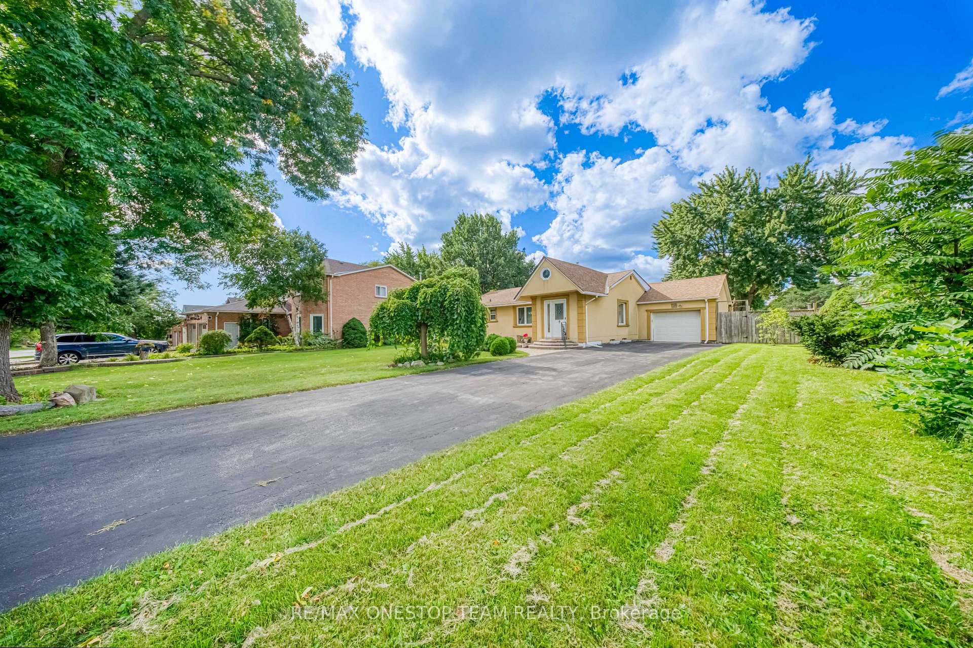 Photo of 1398 Clearview Drive