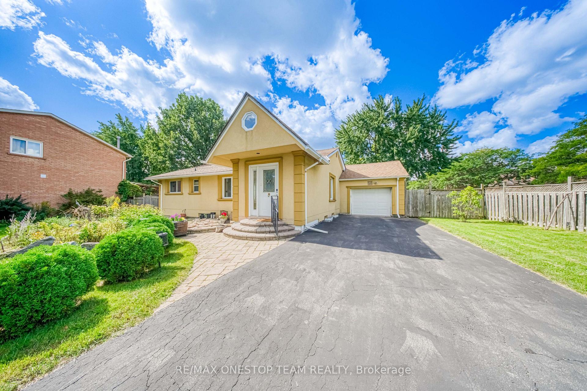 Photo 2 of 1398 Clearview Drive, Oakville, Clearview — HOMEH
