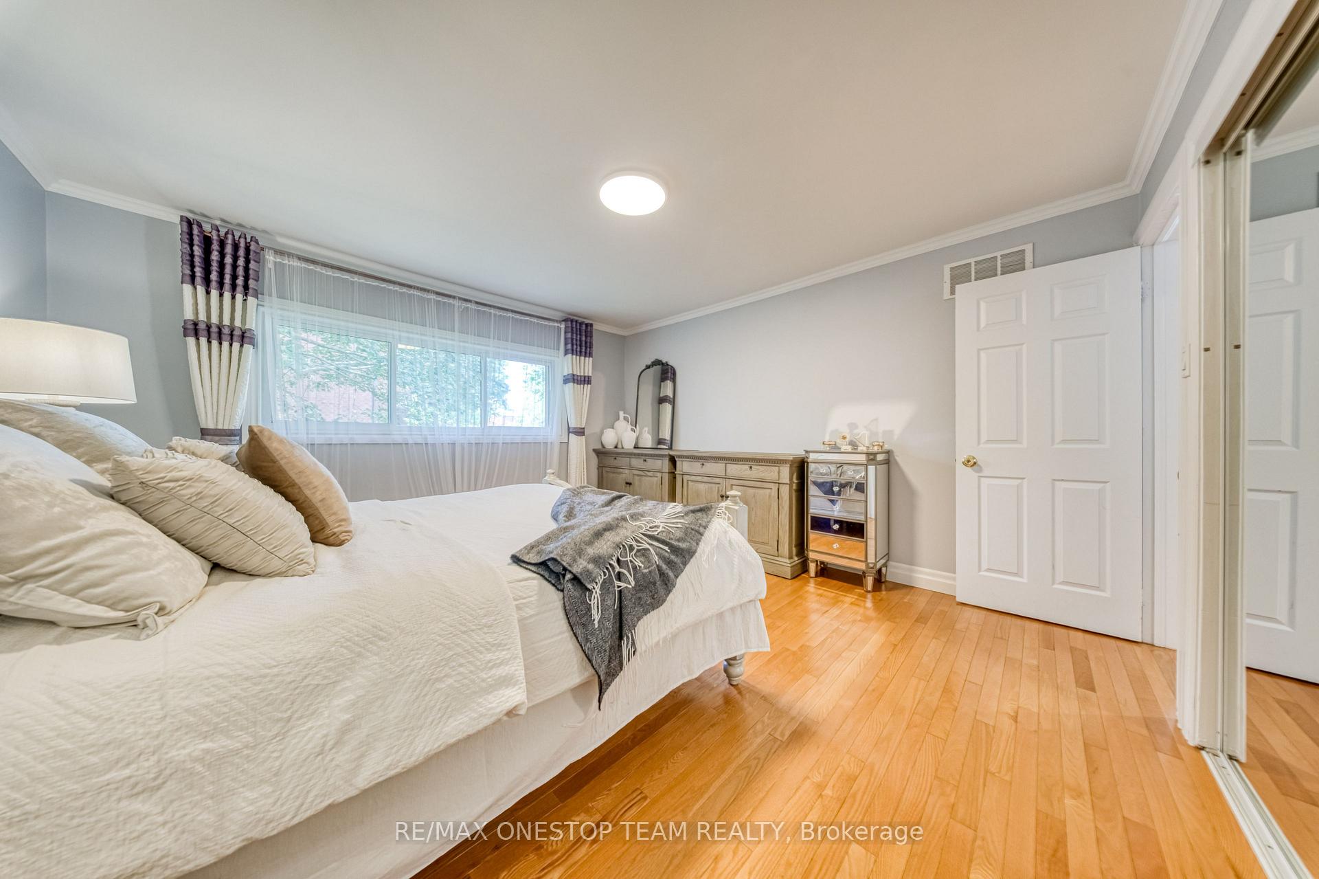 Photo 17 of 1398 Clearview Drive, Oakville, Clearview — HOMEH