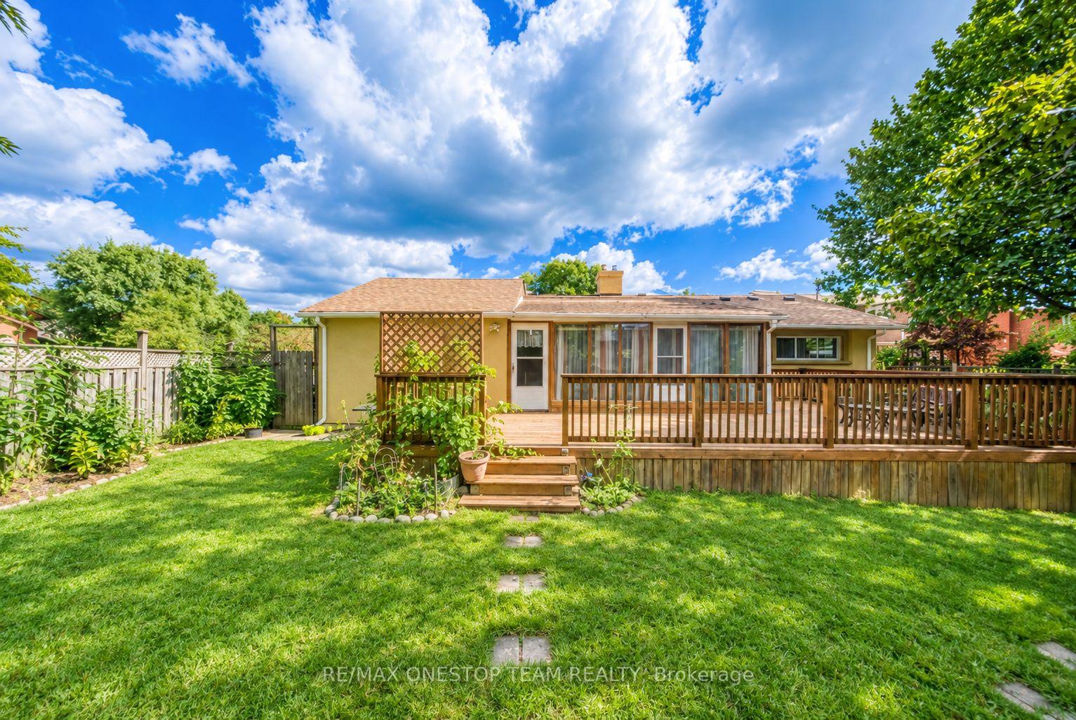 Photo 32 of 1398 Clearview Drive, Oakville, Clearview — HOMEH
