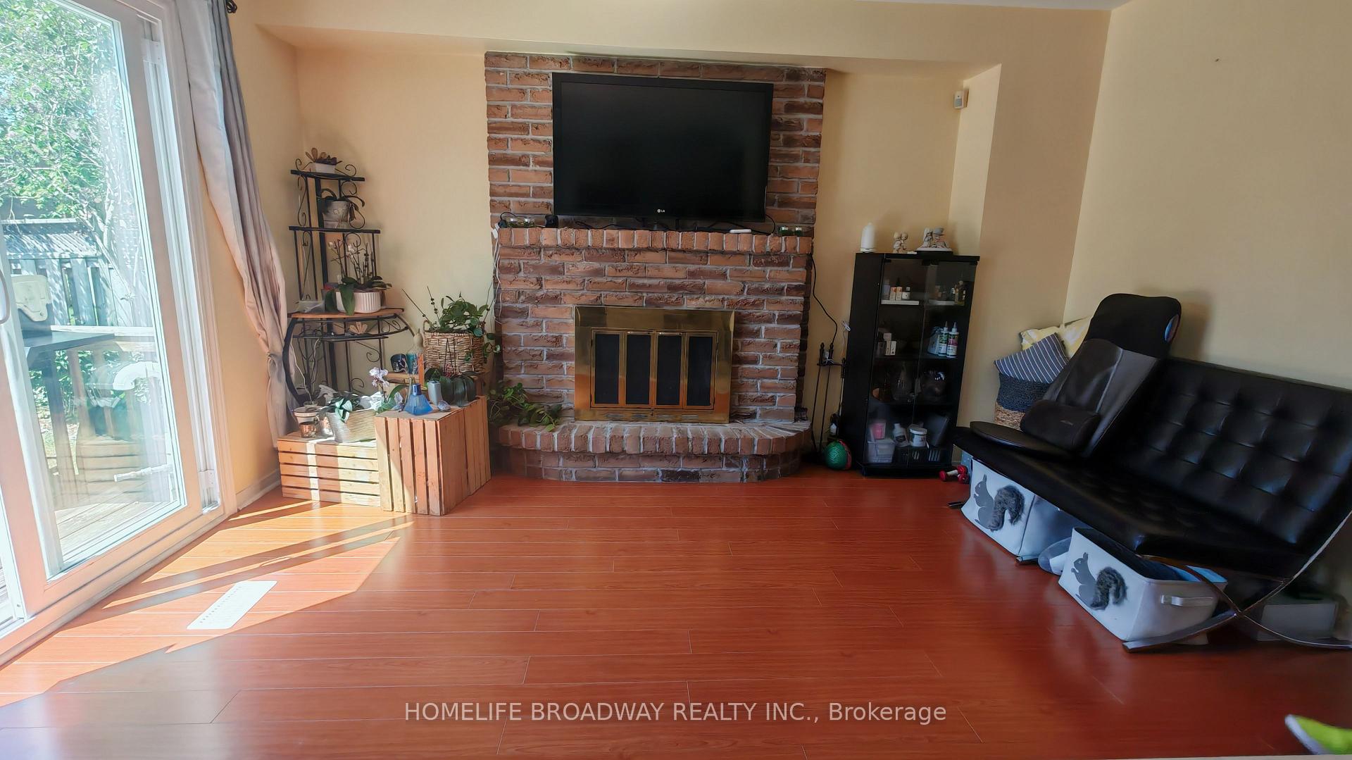Photo 6 of 40 Bendamere Crescent, Markham, Raymerville — HOMEH