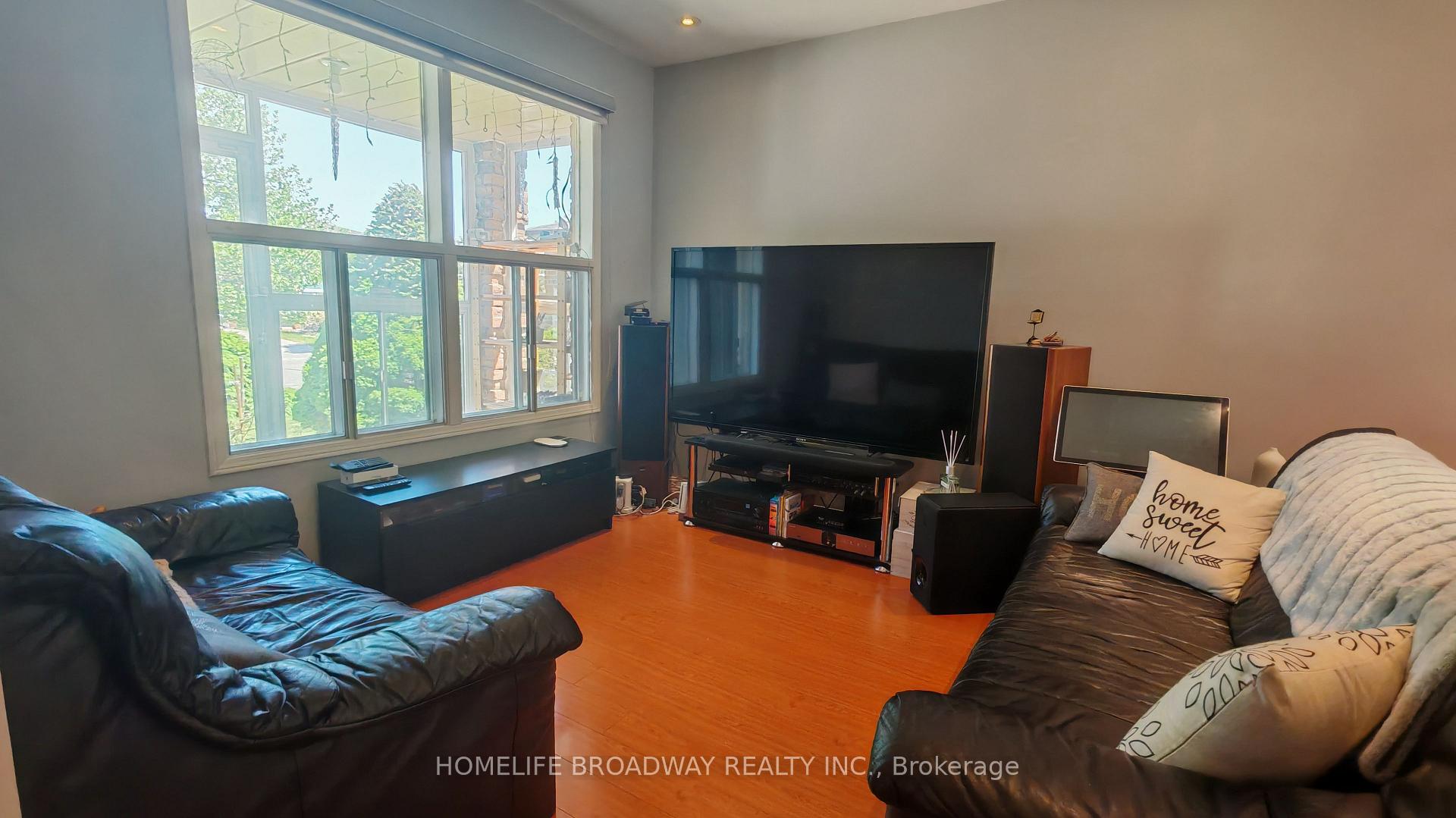 Photo 13 of 40 Bendamere Crescent, Markham, Raymerville — HOMEH