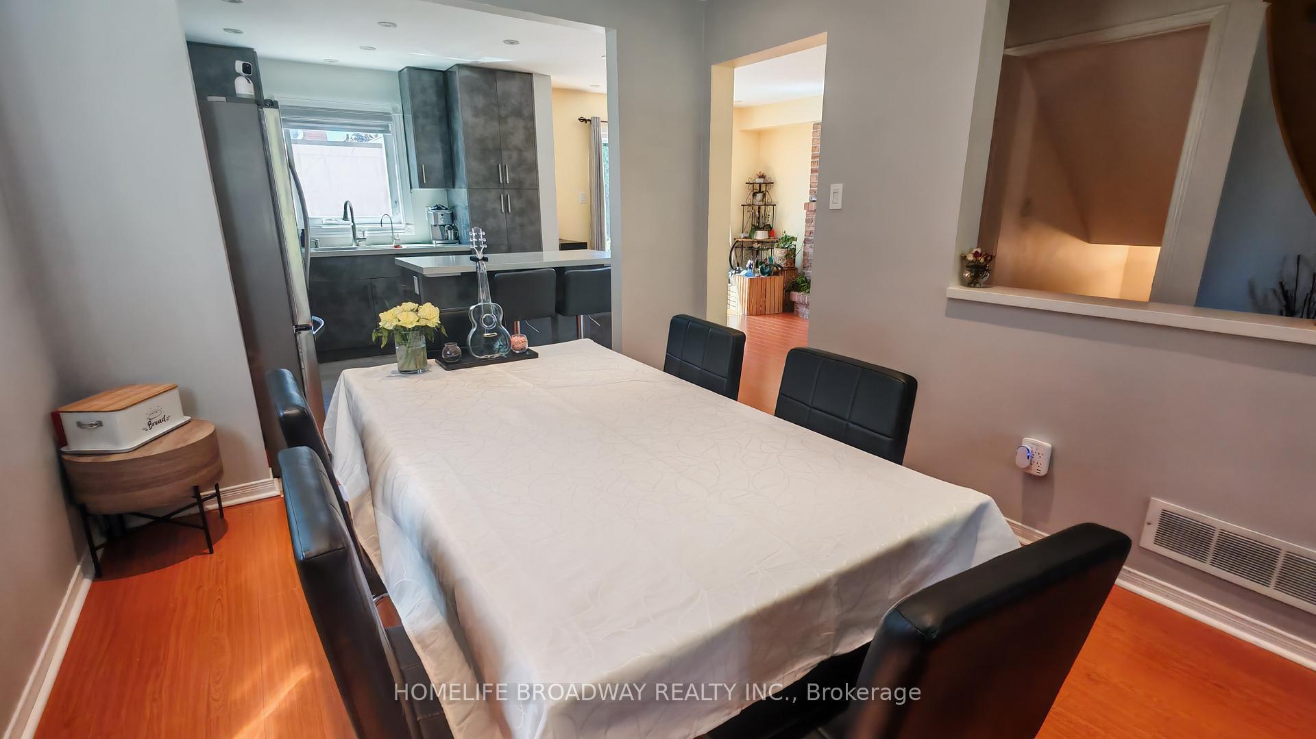 Photo 14 of 40 Bendamere Crescent, Markham, Raymerville — HOMEH