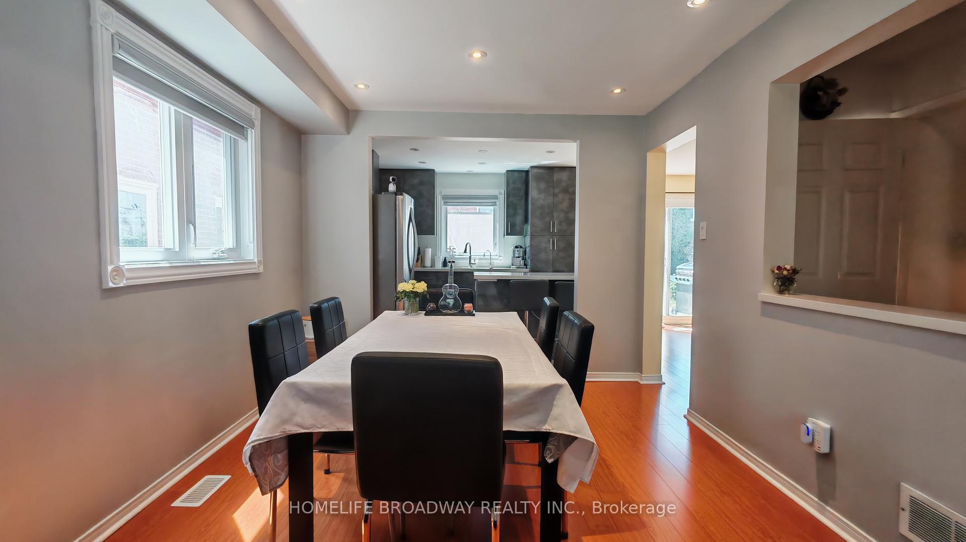 Photo 15 of 40 Bendamere Crescent, Markham, Raymerville — HOMEH