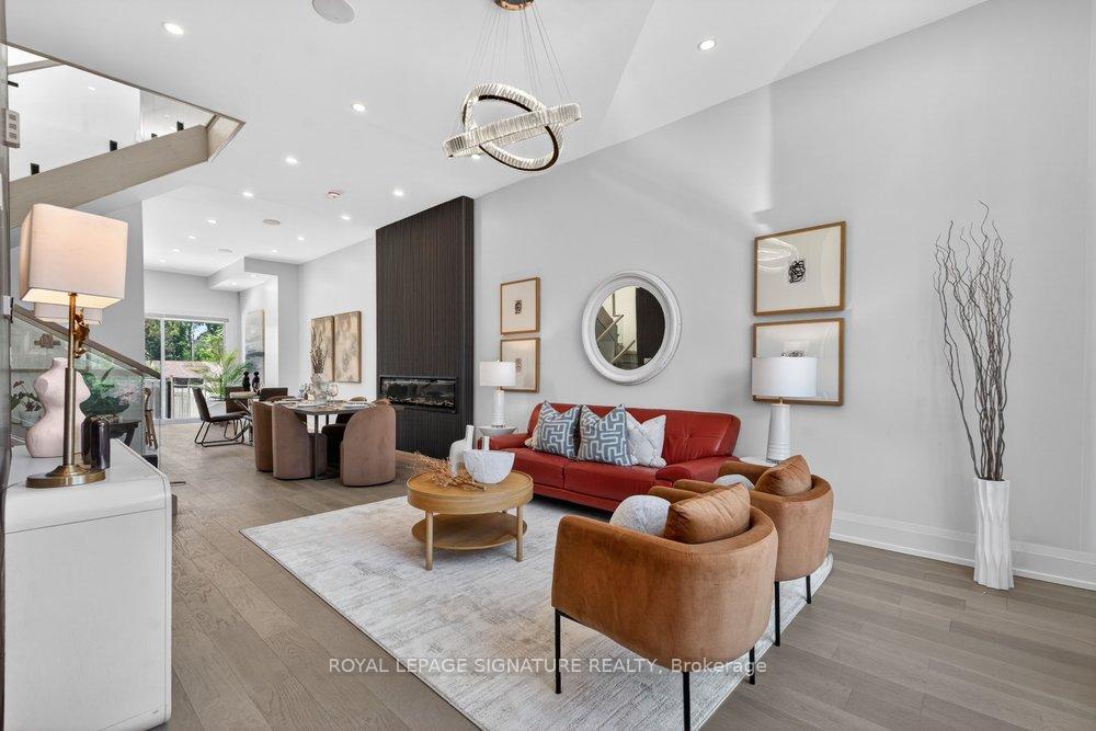 Photo 4 of 260 Dewhurst Boulevard N, Toronto, Danforth Village-East York — HOMEH