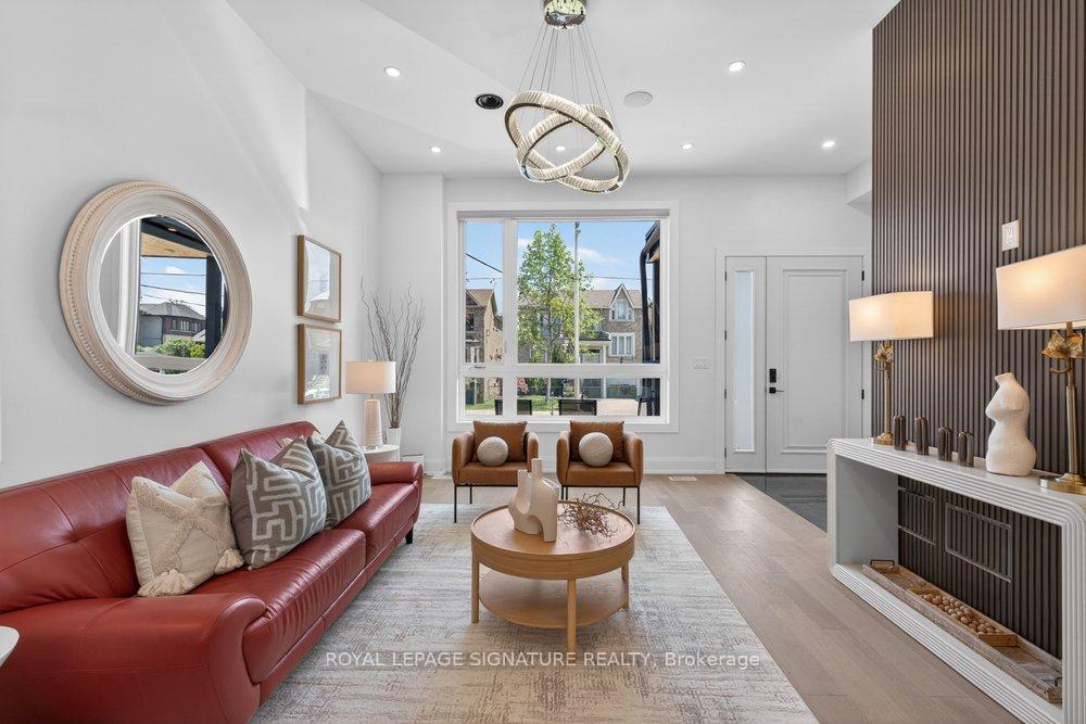 Photo 8 of 260 Dewhurst Boulevard N, Toronto, Danforth Village-East York — HOMEH