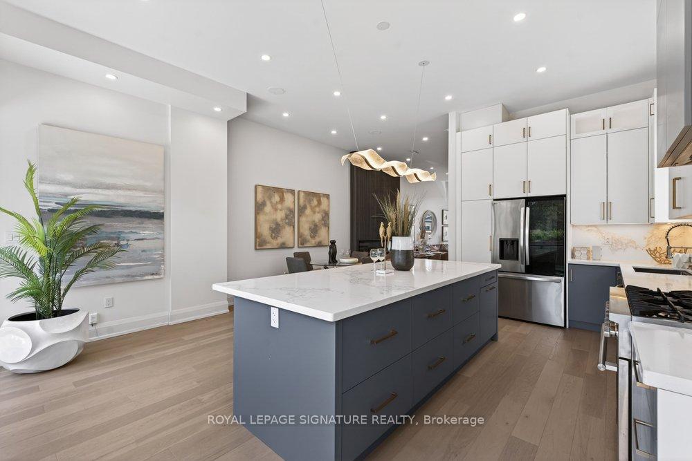 Photo 16 of 260 Dewhurst Boulevard N, Toronto, Danforth Village-East York — HOMEH