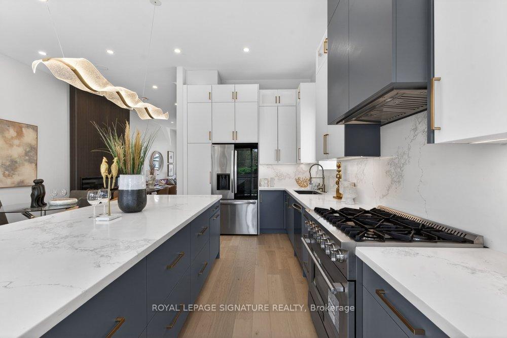 Photo 17 of 260 Dewhurst Boulevard N, Toronto, Danforth Village-East York — HOMEH