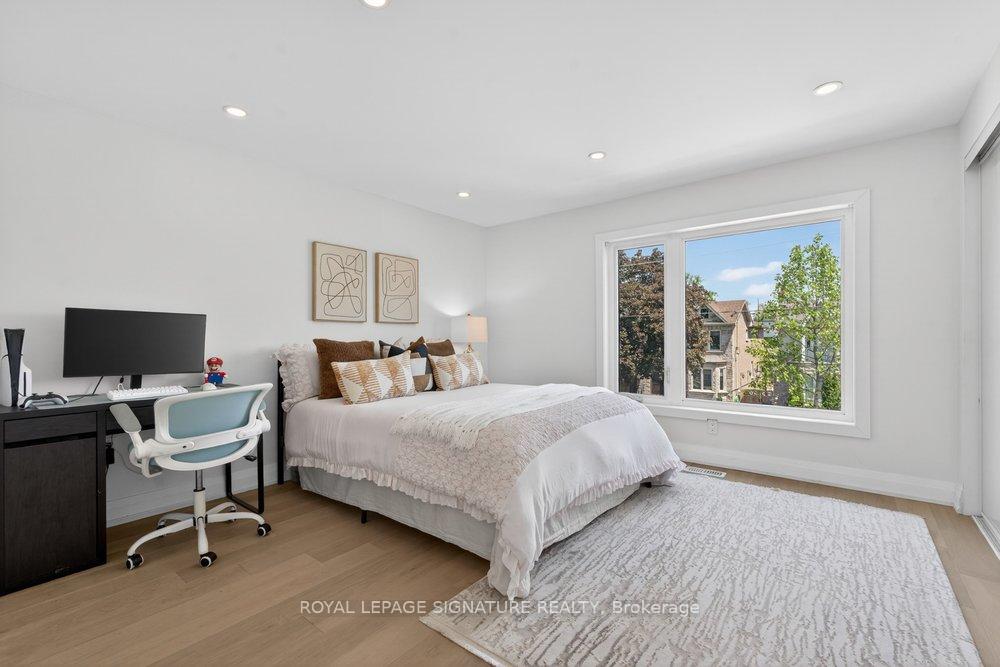 Photo 32 of 260 Dewhurst Boulevard N, Toronto, Danforth Village-East York — HOMEH
