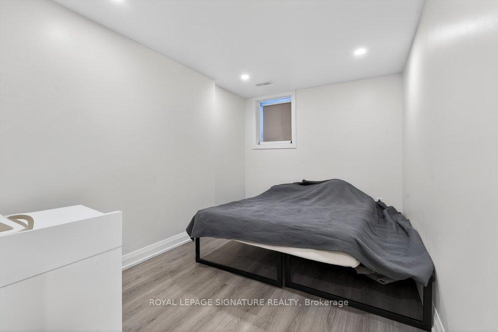 Photo 42 of 260 Dewhurst Boulevard N, Toronto, Danforth Village-East York — HOMEH