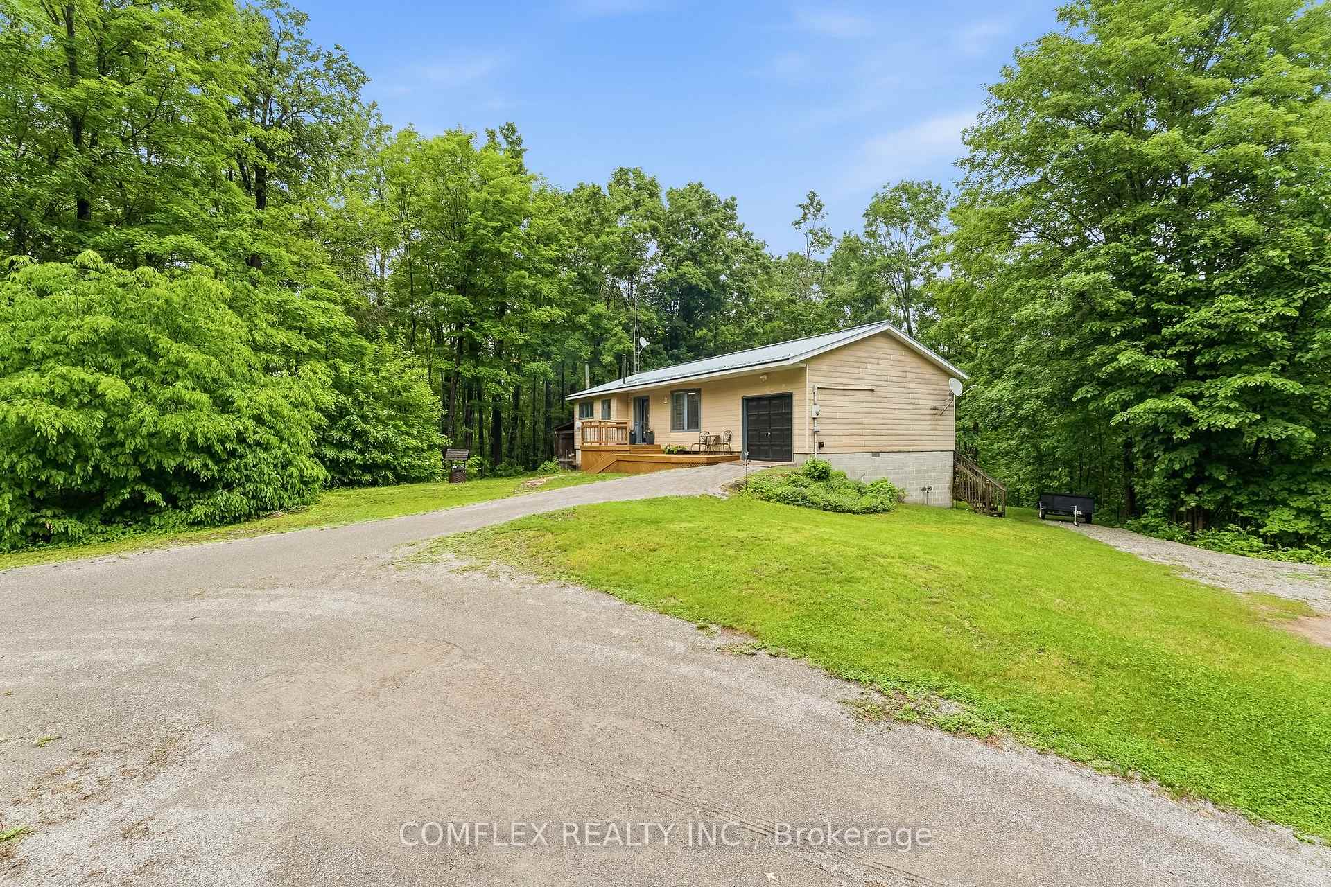 Photo 3 of 1354 Clear Lake Road, Minden Hills, Lutterworth — HOMEH