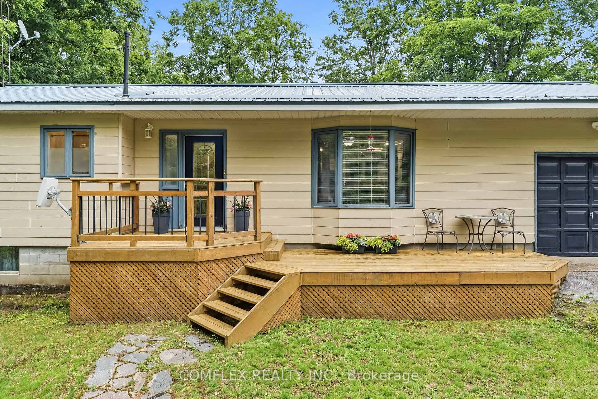 Photo 9 of 1354 Clear Lake Road, Minden Hills, Lutterworth — HOMEH