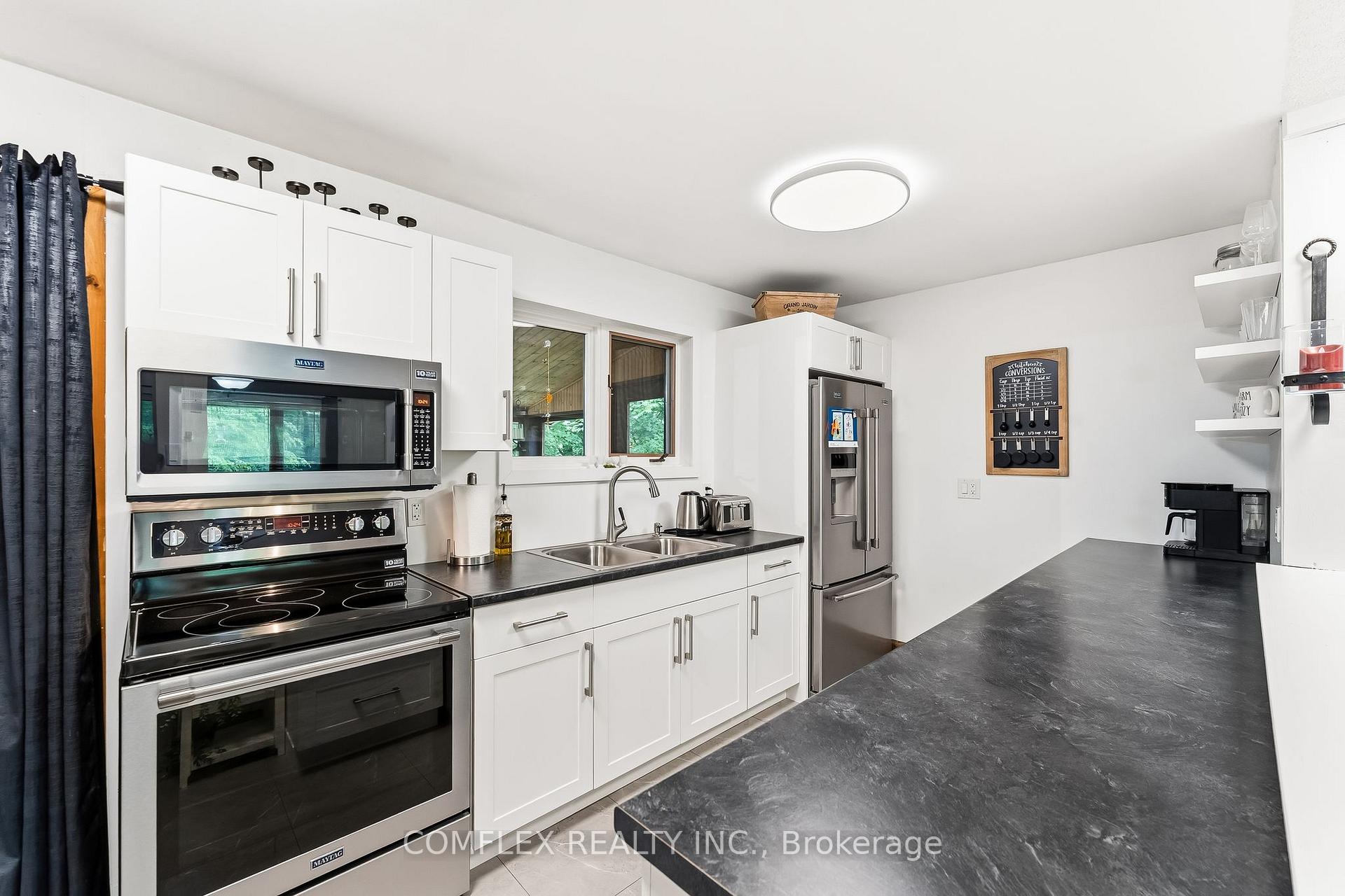 Photo 14 of 1354 Clear Lake Road, Minden Hills, Lutterworth — HOMEH