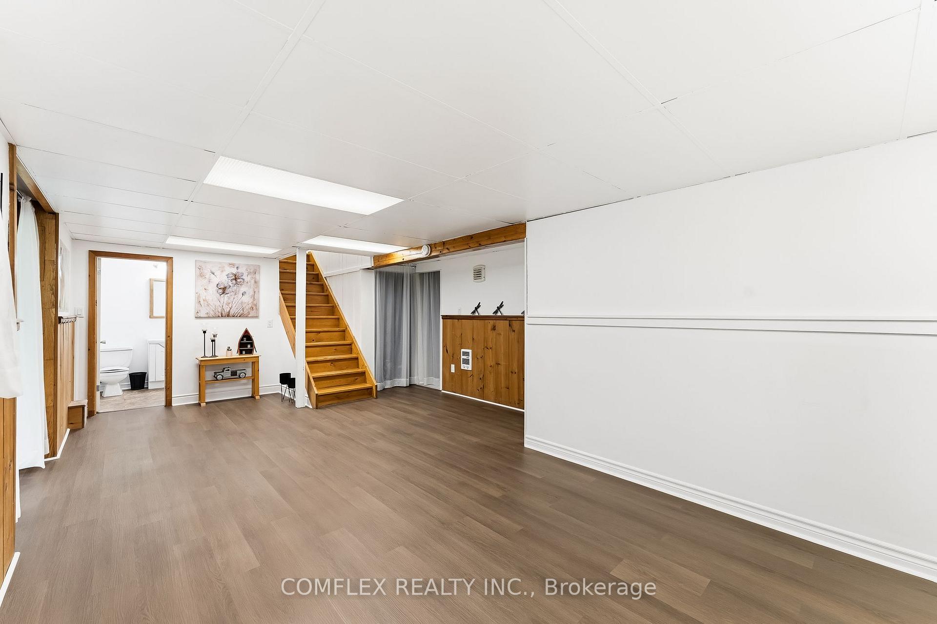 Photo 27 of 1354 Clear Lake Road, Minden Hills, Lutterworth — HOMEH